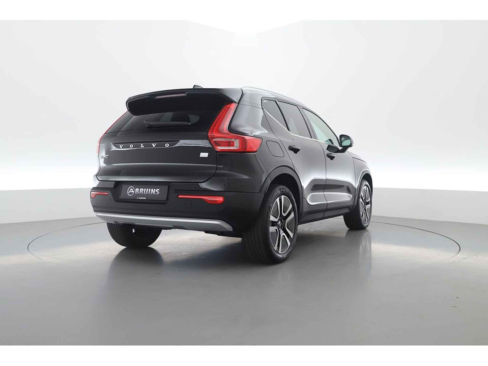 Volvo XC40 1.5 211PK T4 Recharge Inscription, ACC, Blis Leer, H&K Audio - 2/32