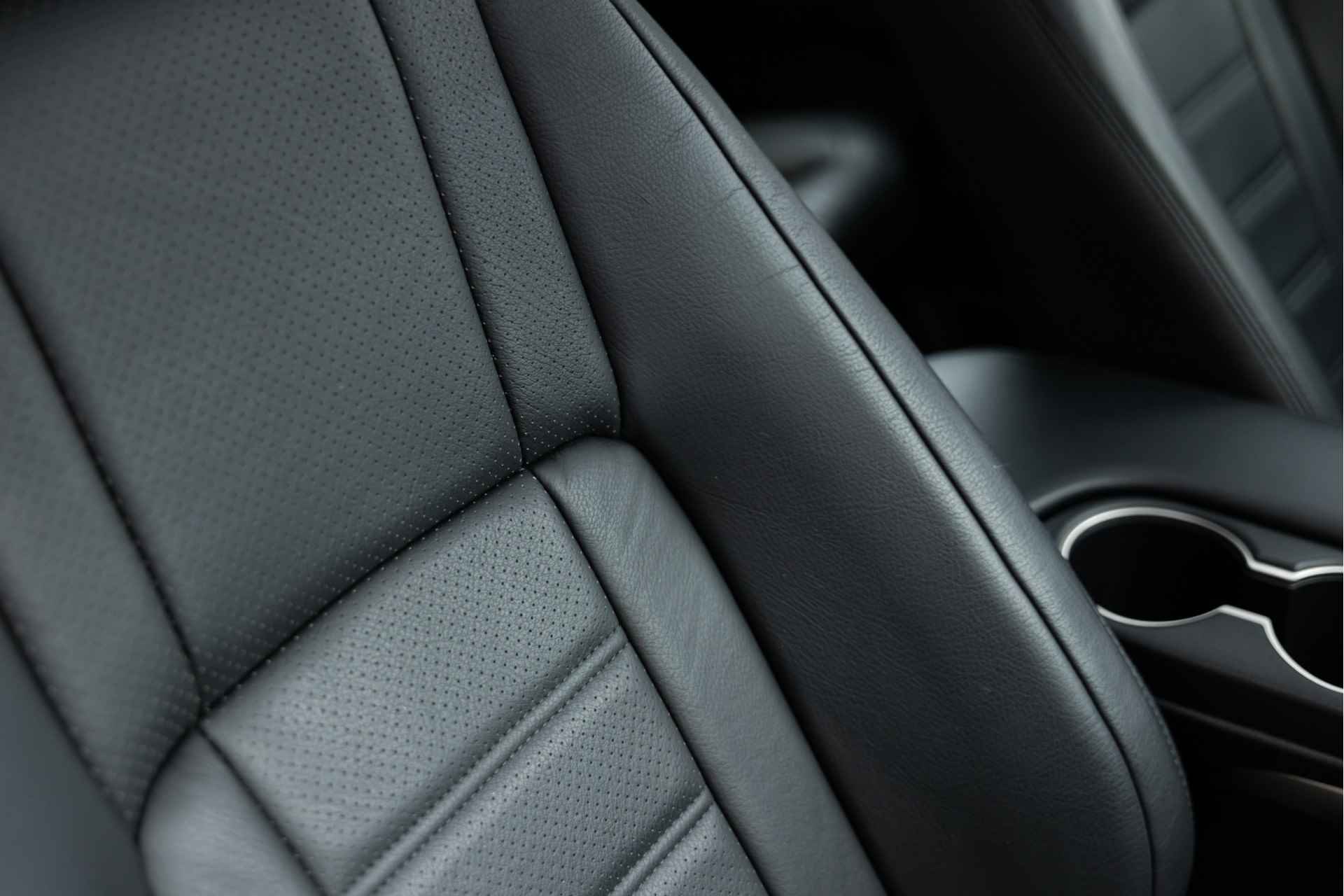 Lexus IS 300h Hybrid Edition 30 | Schuif-/Kanteldak | Adaptive Cruise Control | Voorstoelen verwarmd | Navigatie | - 50/54