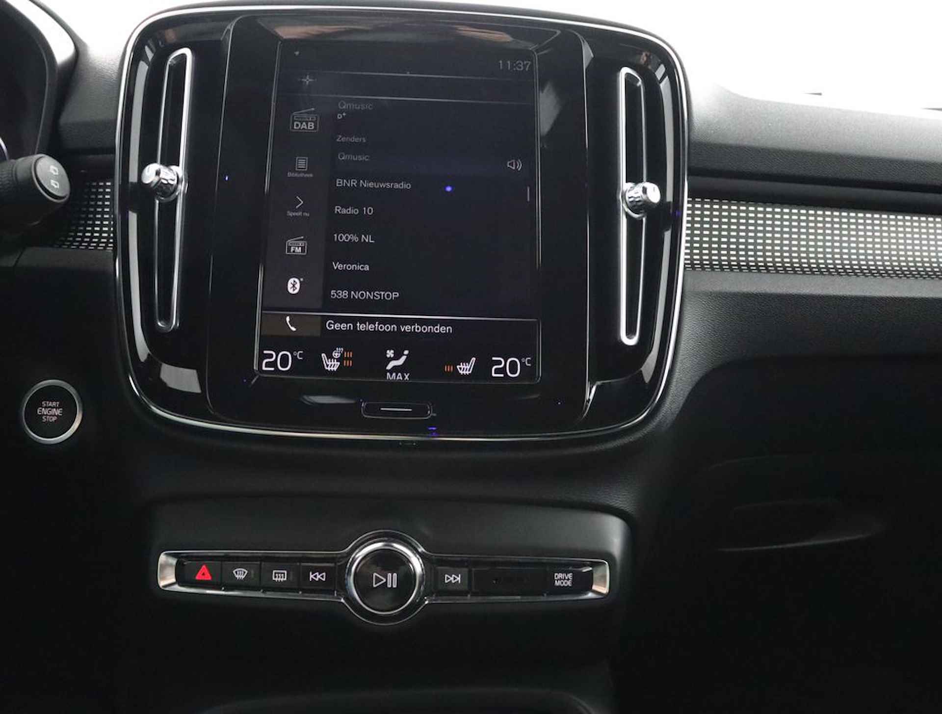 Volvo XC40 Recharge T5 Plug-in hybride R-Design Lederen interieur | Stoelverwarming voor + achter | Stuurwielverwarming | Parkeerverwarming met timer | Parkeercamera | Parkeersensoren voor + achter | 19'' LM velgen - 9/60