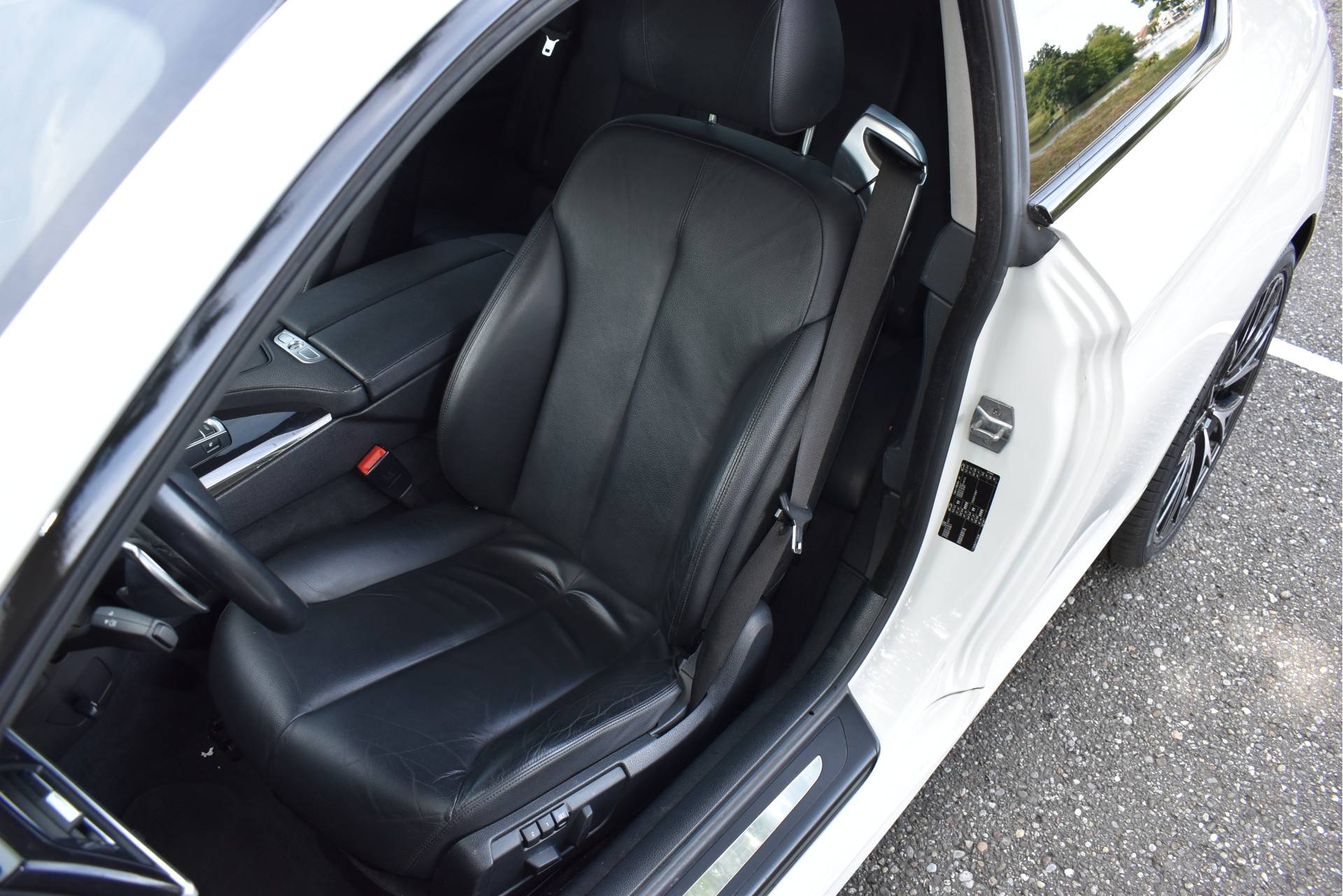 BMW 6 Serie 640i High Executive 320 PK | Camera | Leder | Elekt.stoelen memory | Full Led | Stoelverwarming | 20'Inch | Navi - 39/64