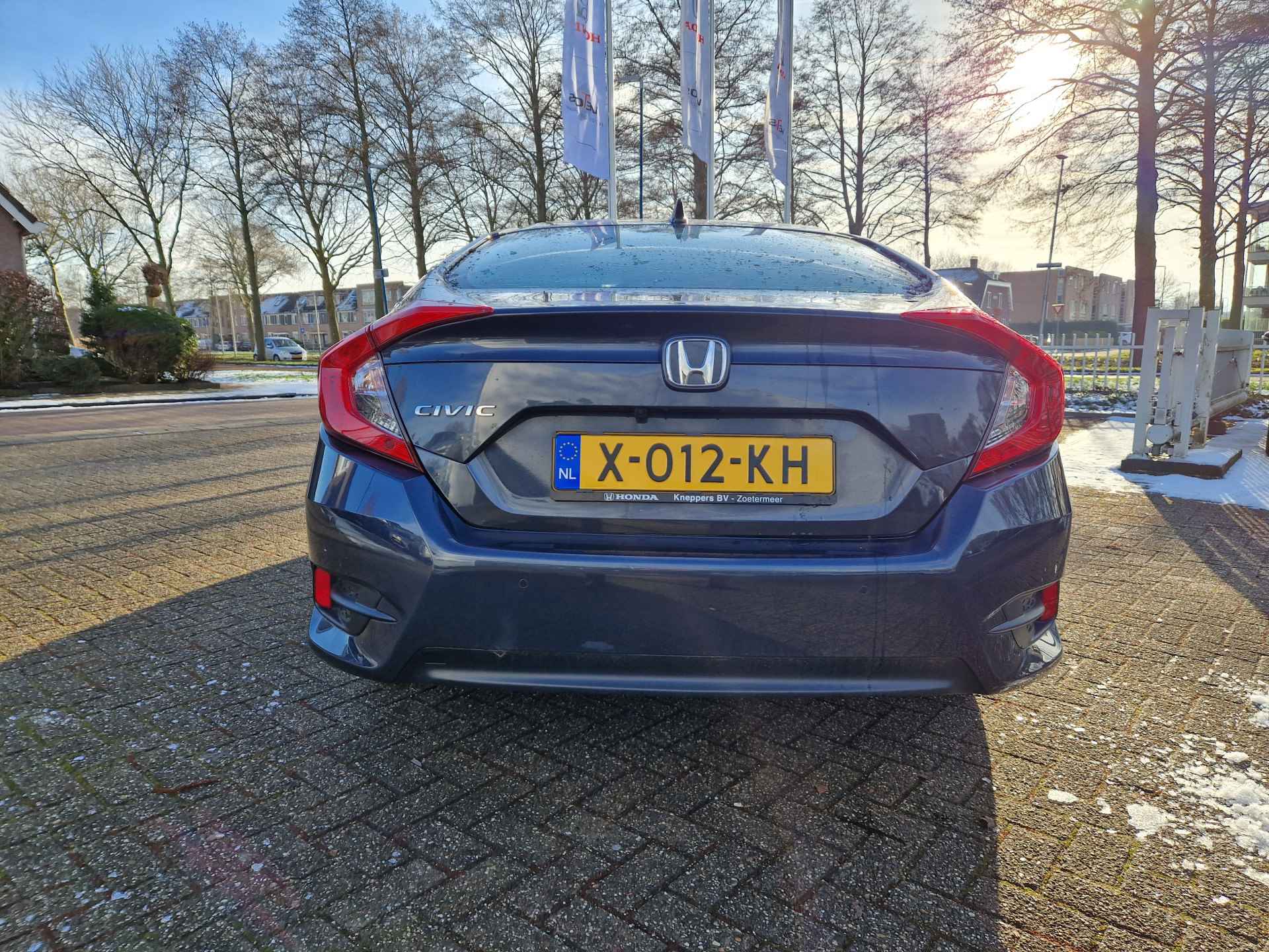 Honda Civic 1.5 i-VTEC Executive Navigatie, Panoramadak , All-in Rijklaarprijs - 22/26