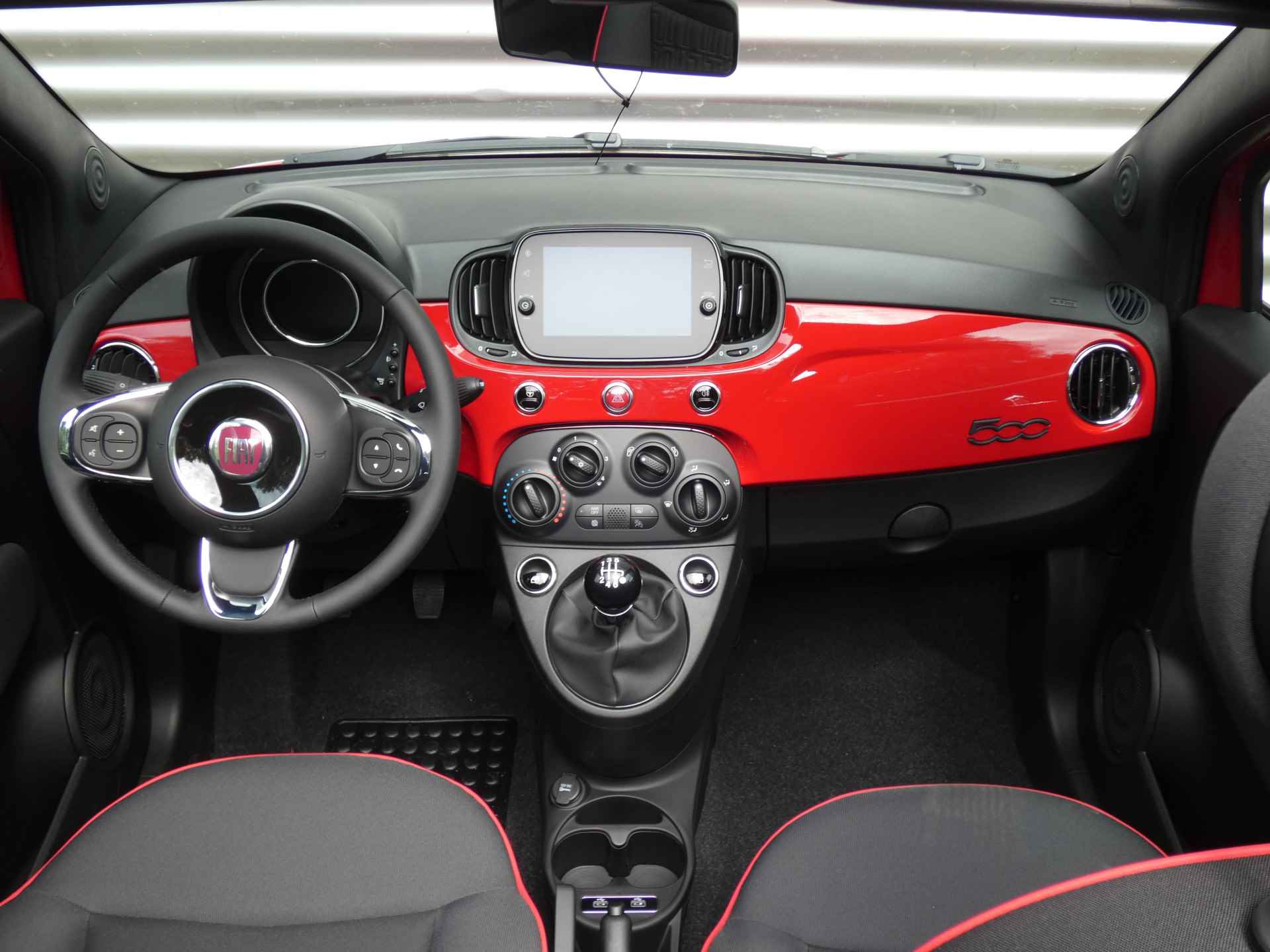 Fiat 500C 1.0 70PK Hybrid Red ! € 4.513,- VOORDEEL! | Pack Navi | Airco - 11/30