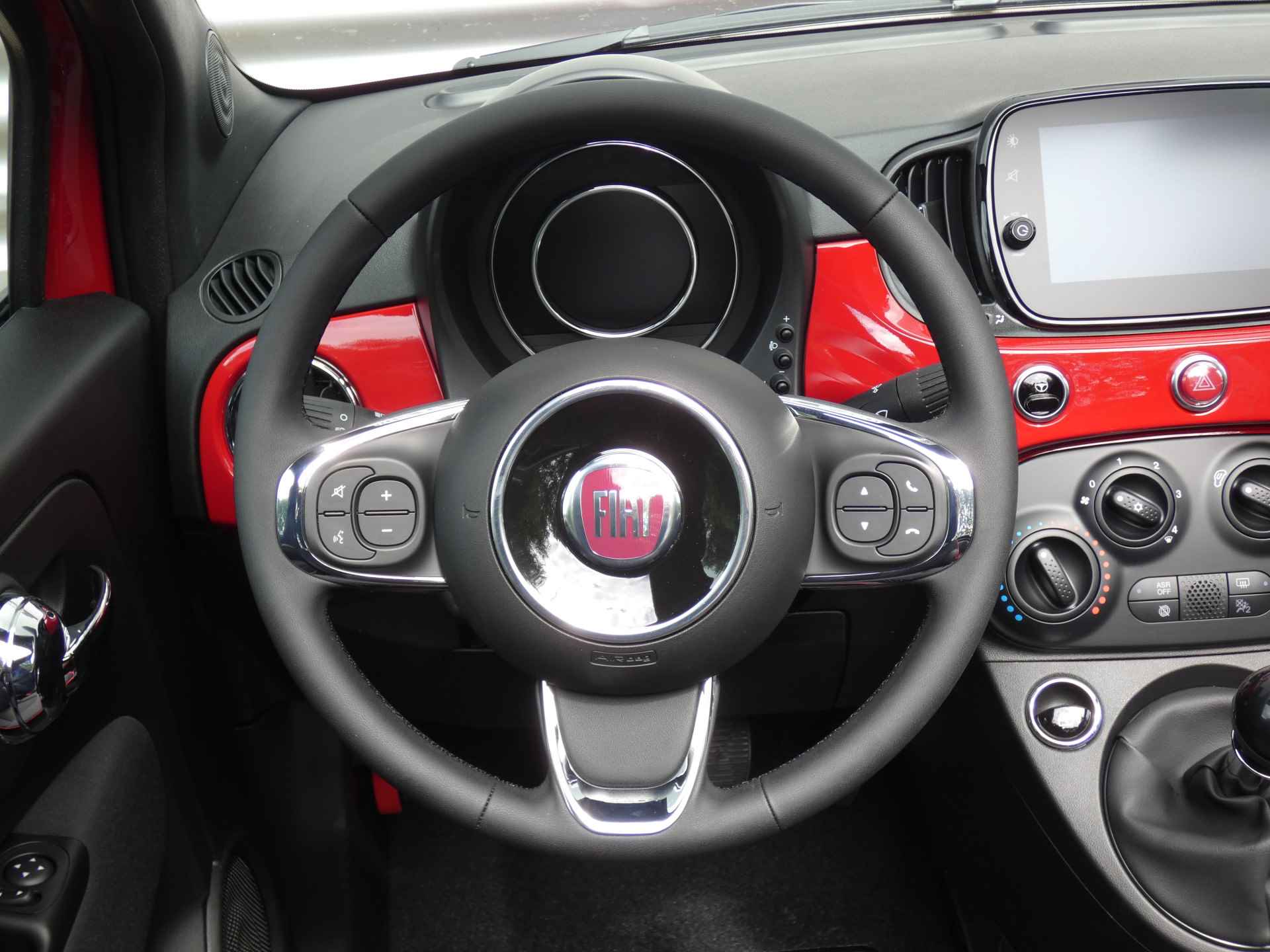 Fiat 500C 1.0 70PK Hybrid Red ! € 5.513,- VOORDEEL! | Pack Navi | Airco - 15/30