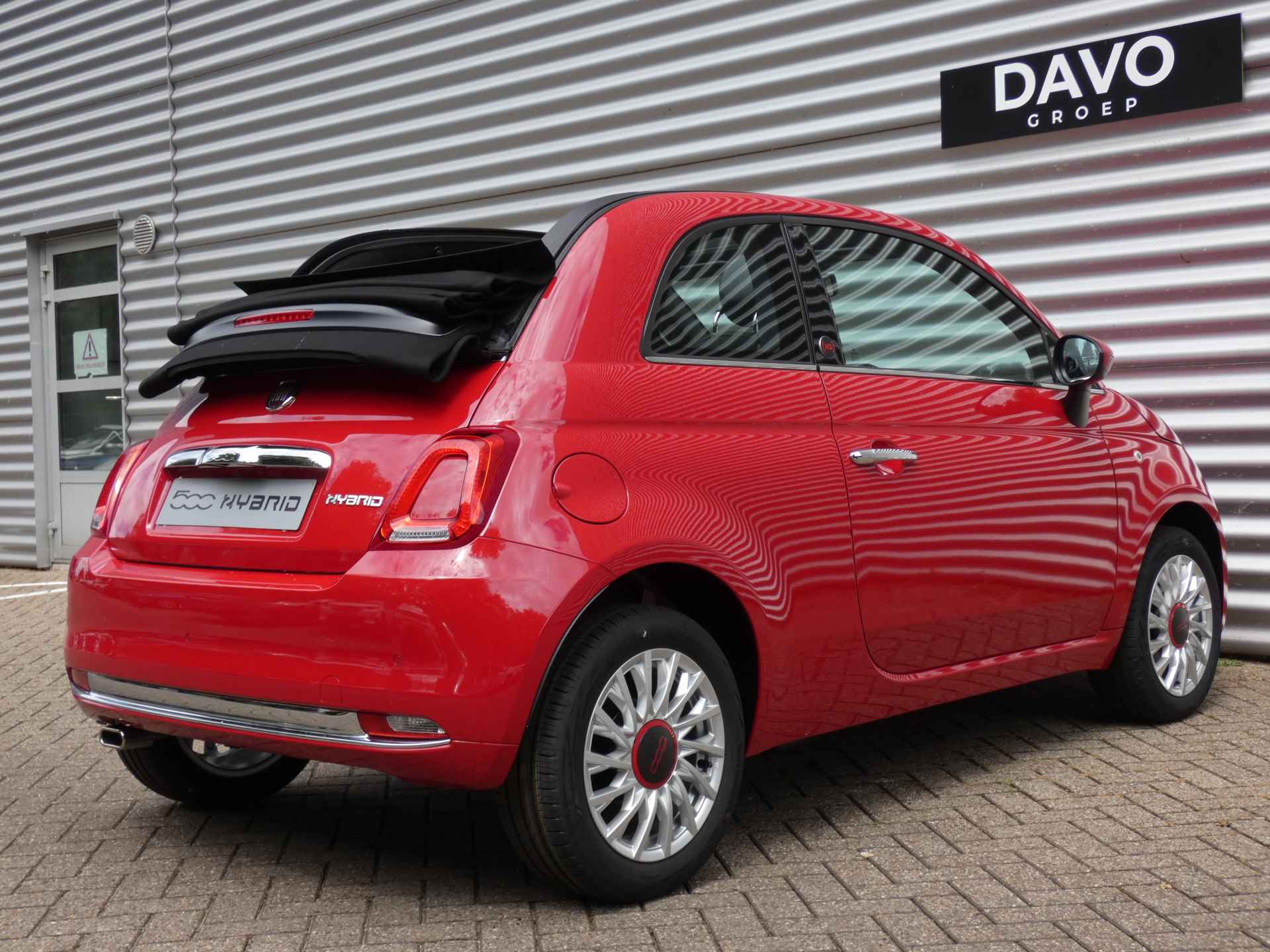 Fiat 500C 1.0 70PK Hybrid Red ! € 5.513,- VOORDEEL! | Pack Navi | Airco - 26/30