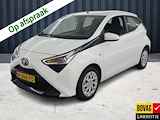 Toyota Aygo 1.0 VVT-i x-play (73 PK) 1e-Eig. Toyota-Dealer-Onderh. BOVAG-Garantie. NL-Auto. Navigatie/Apple-Carplay/Android-Auto, Cruisecontrol, Achteruitrijcamera, Airco, Hill-Hold, Privacy-Glas