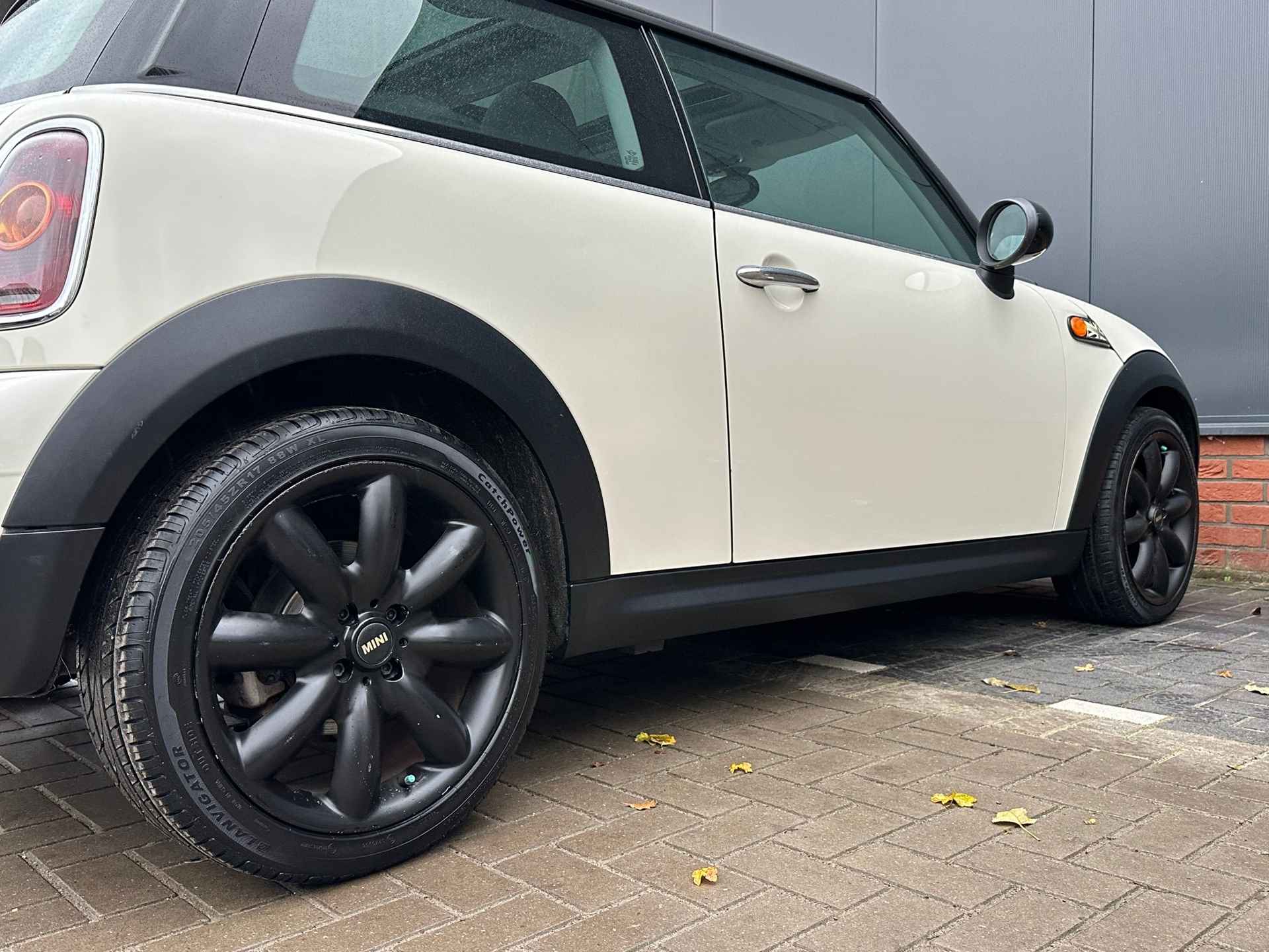 Mini Cooper Chili 1.4 anniversary edition (12 mnd BOVAG garantie) - 33/35