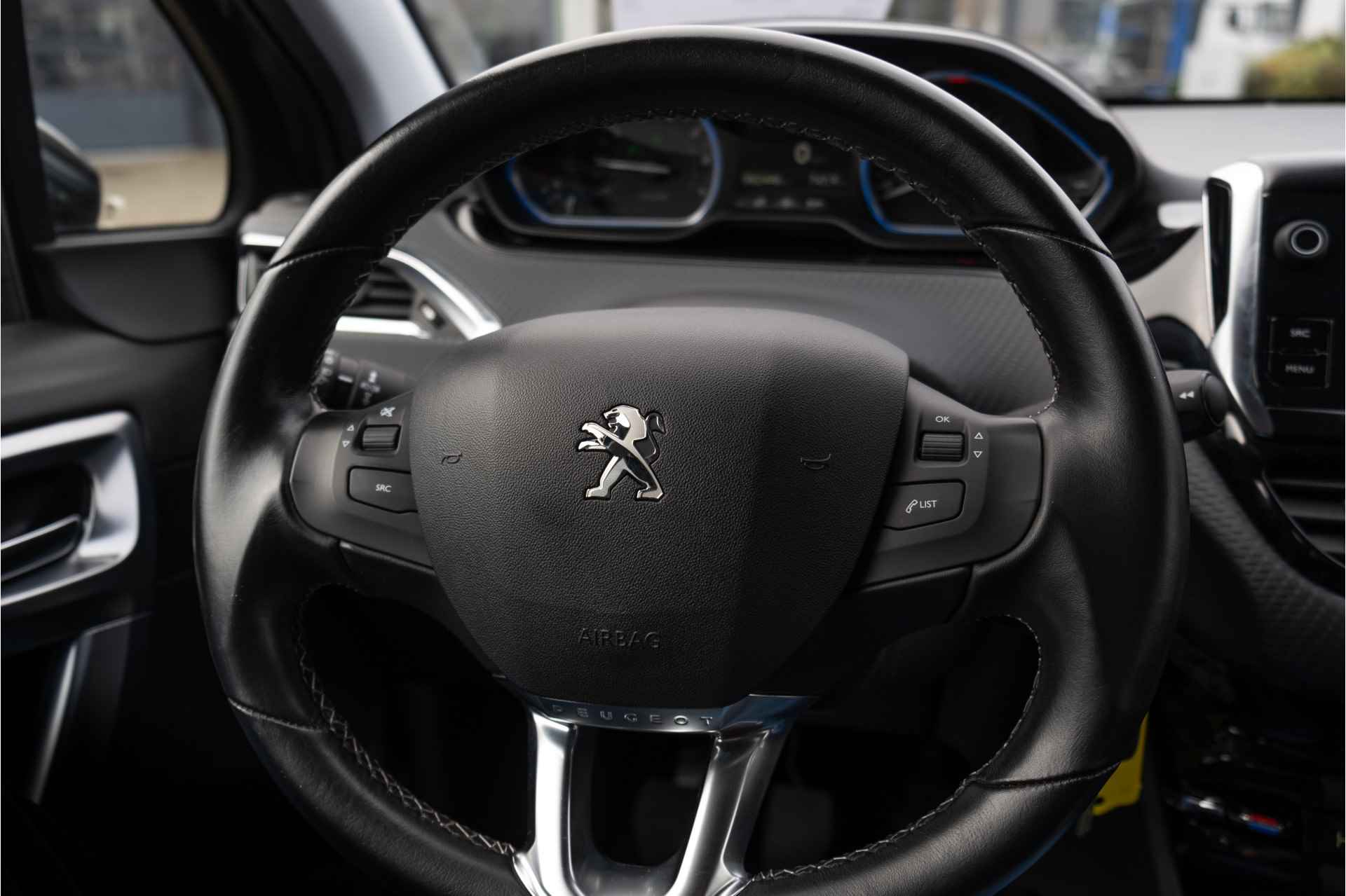 Peugeot 2008 1.2 110 PK PureTech Allure | Parkeersensoren | ECC | Navigatie | incl. Bovag rijklaarpakket met 12 maanden garantie - 20/23