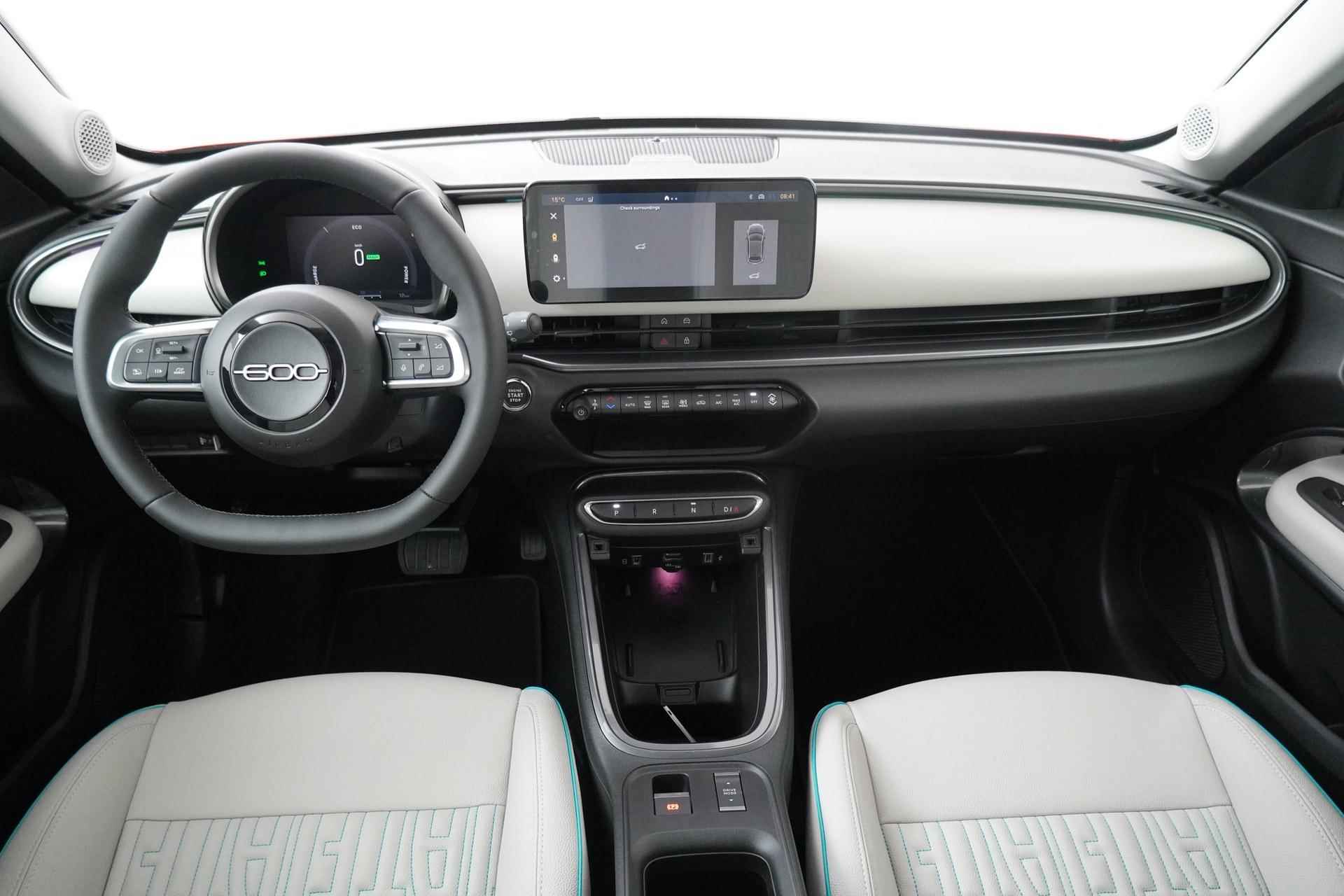 Fiat 600e La Prima 54 kWh | Navigatie | Camera | ACC | ECC | Kunstlederen bekleding | Stoelverwarming | - 8/18