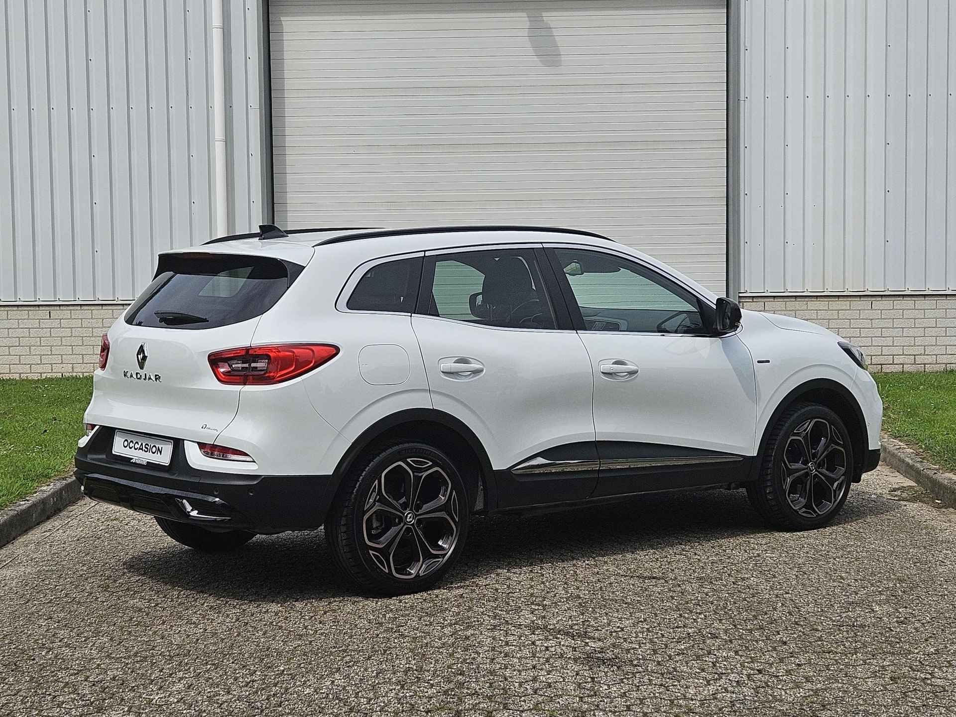 Renault Kadjar 1.3 TCe Techno 140pk Black Edition Automaat / Adaptieve Cruise Control / Stoelverwarming / Dodehoekdetectie / Apple Carplay / Android Auto / - 3/51