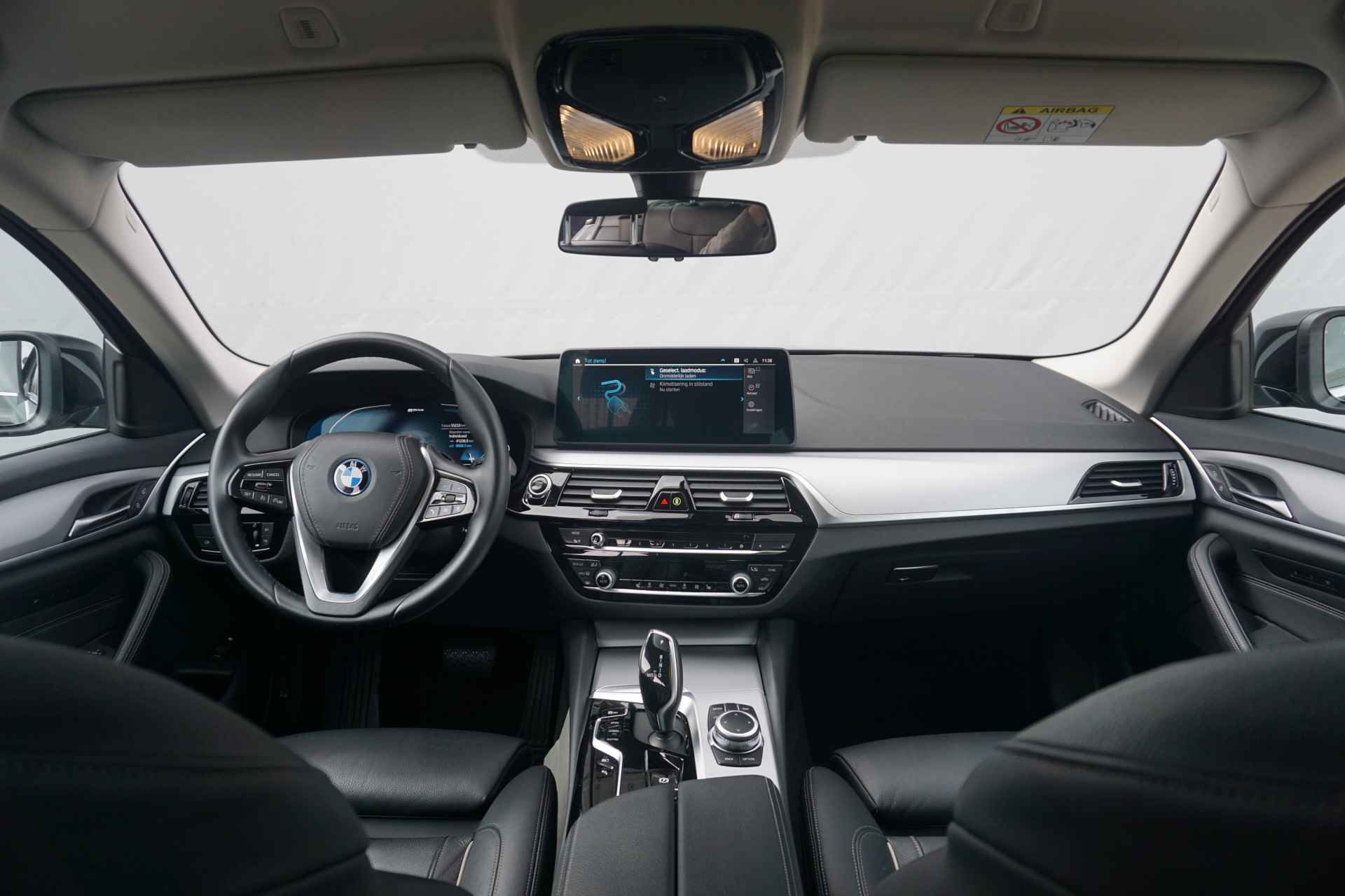 BMW 5 Serie Touring 520e High Executive Comfortstoelen / Laserlight / Elektrische trekhaak - 12/24