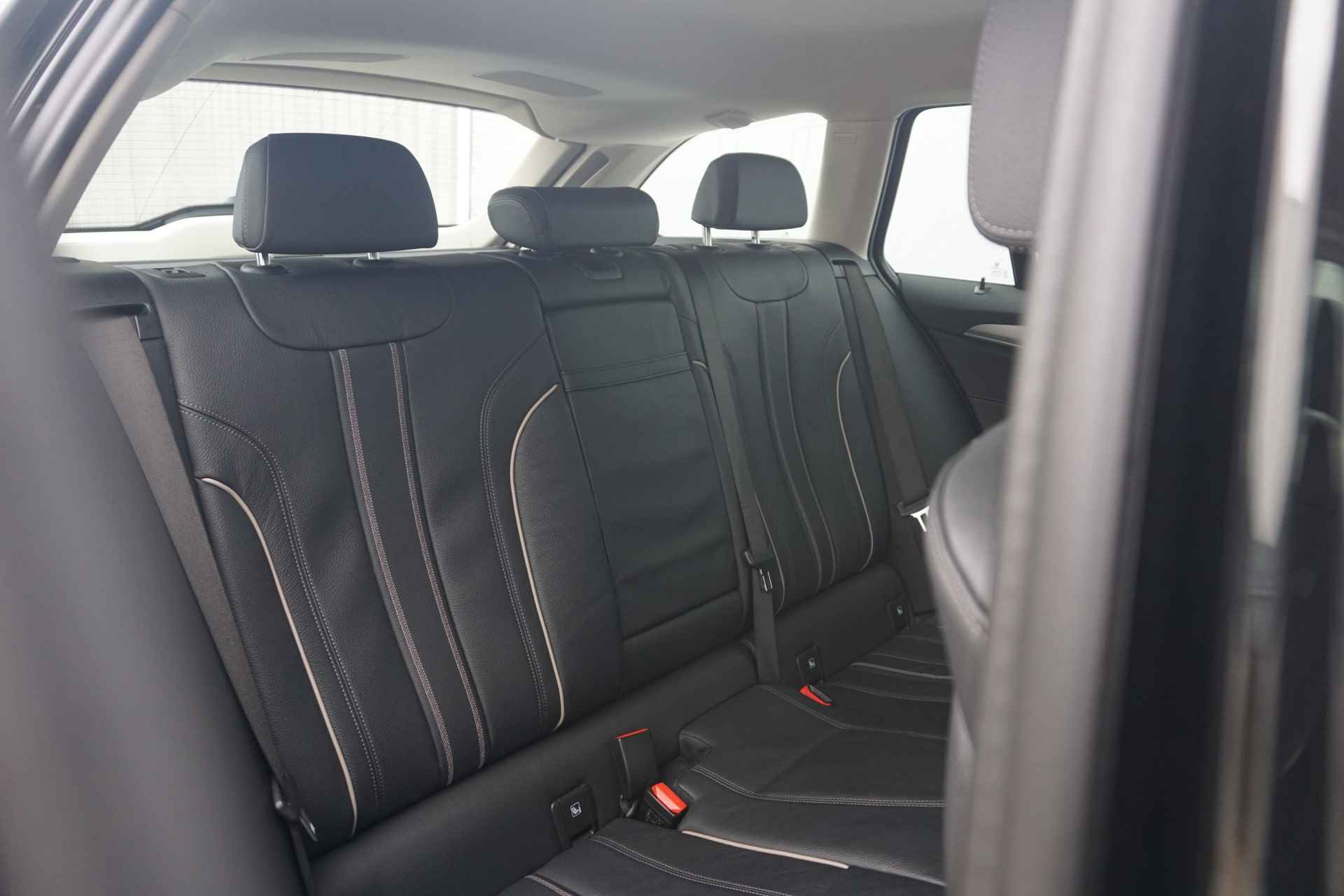 BMW 5 Serie Touring 520e High Executive Comfortstoelen / Laserlight / Elektrische trekhaak - 10/24