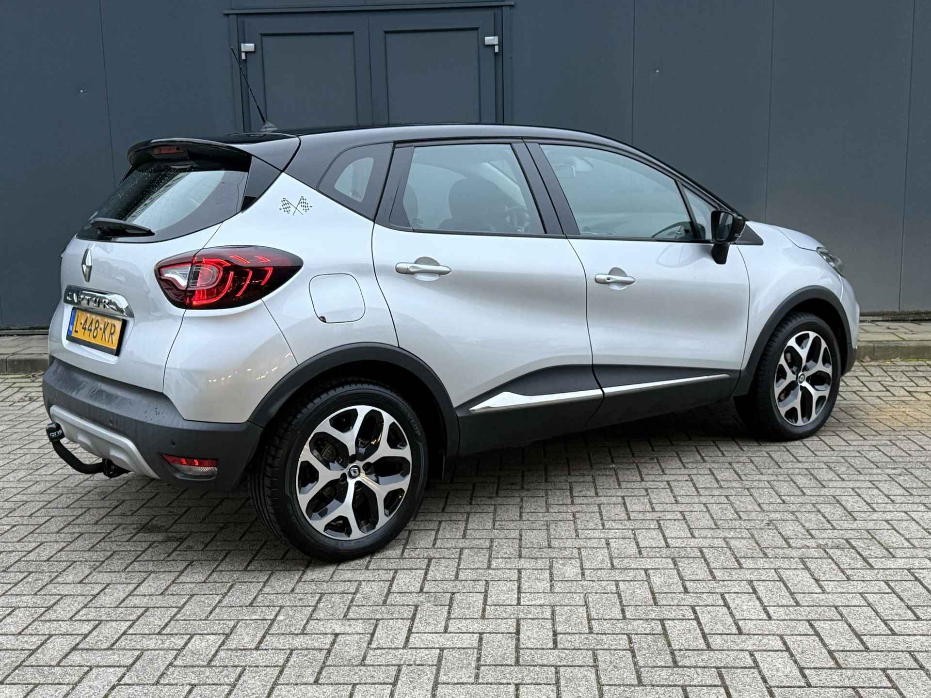 Renault Captur 0.9 TCe Limited / Navigatie / Trekhaak / Cruise Control / Camera / Bluetooth / PDC Voor&Achter / Stoelverwarming - 3/39