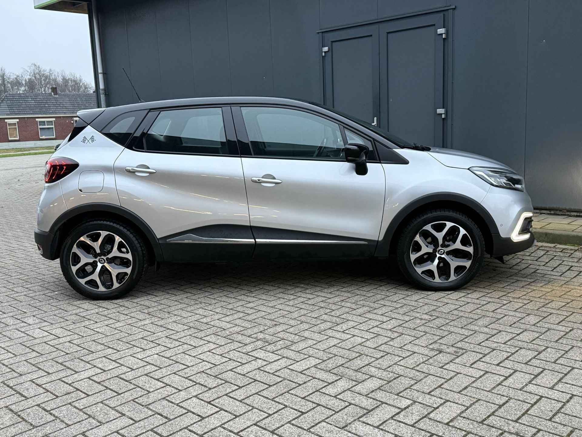 Renault Captur 0.9 TCe Limited / Navigatie / Trekhaak / Cruise Control / Camera / Bluetooth / PDC Voor&Achter / Stoelverwarming - 17/39