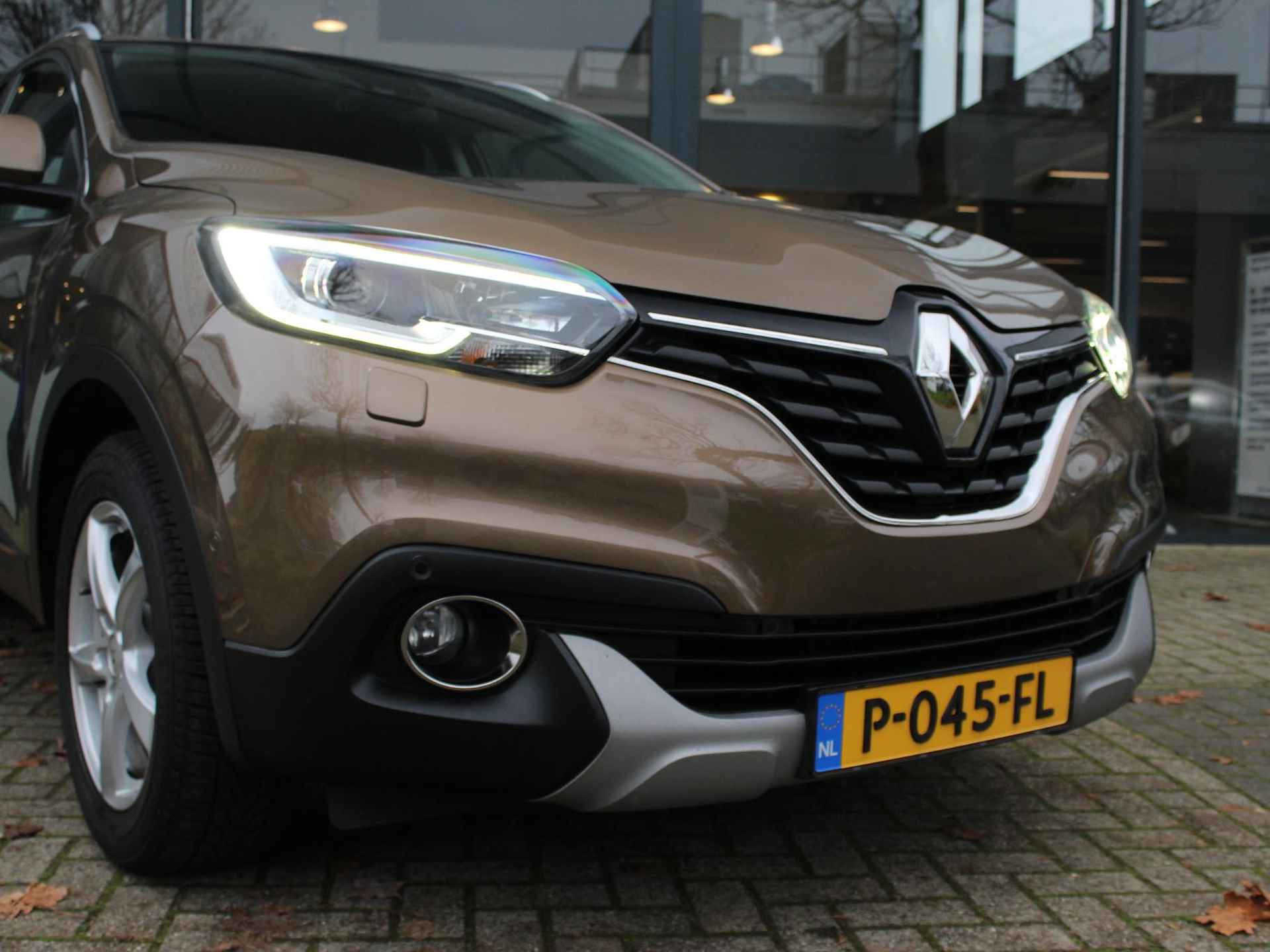 Renault Kadjar 1.6 TCe 160 Intens / 1.800 TREKGEWICHT / NAVI / PDC 360 / CRUISE / CLIMATE / KEYLESS / STOELV. / PRIV GLAS / 17'' LMV - 4/52