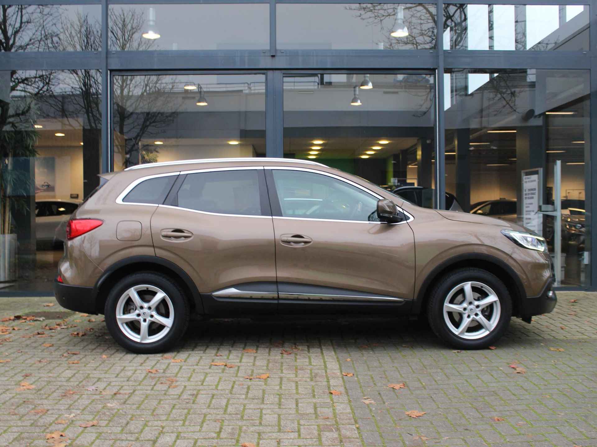 Renault Kadjar 1.6 TCe 160 Intens / 1.800 TREKGEWICHT / NAVI / PDC 360 / CRUISE / CLIMATE / KEYLESS / STOELV. / PRIV GLAS / 17'' LMV - 9/52