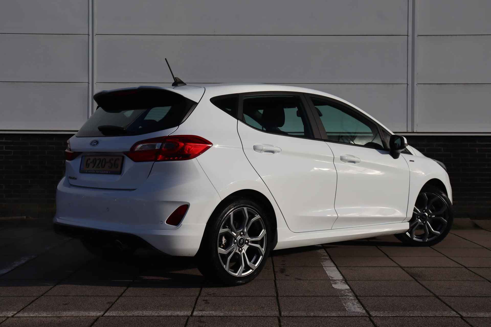 Ford Fiesta 1.0 EcoBoost ST-Line Navigatie Airco LED Koplampen BTW - 4/40