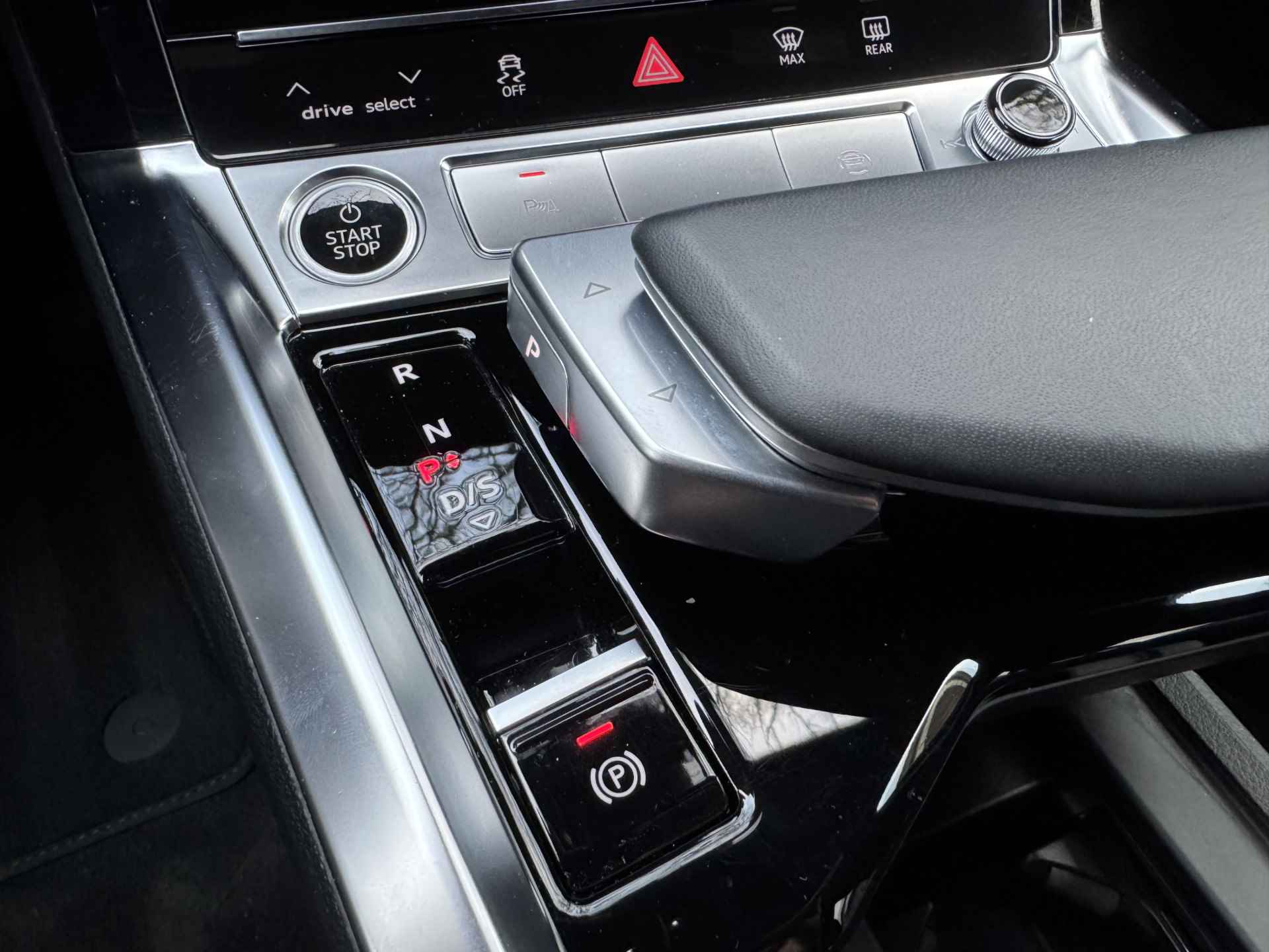 Audi e-tron Sportback 50 quattro Business edition 71 kWh Airco/Quattro/Stoelverw. - 32/44