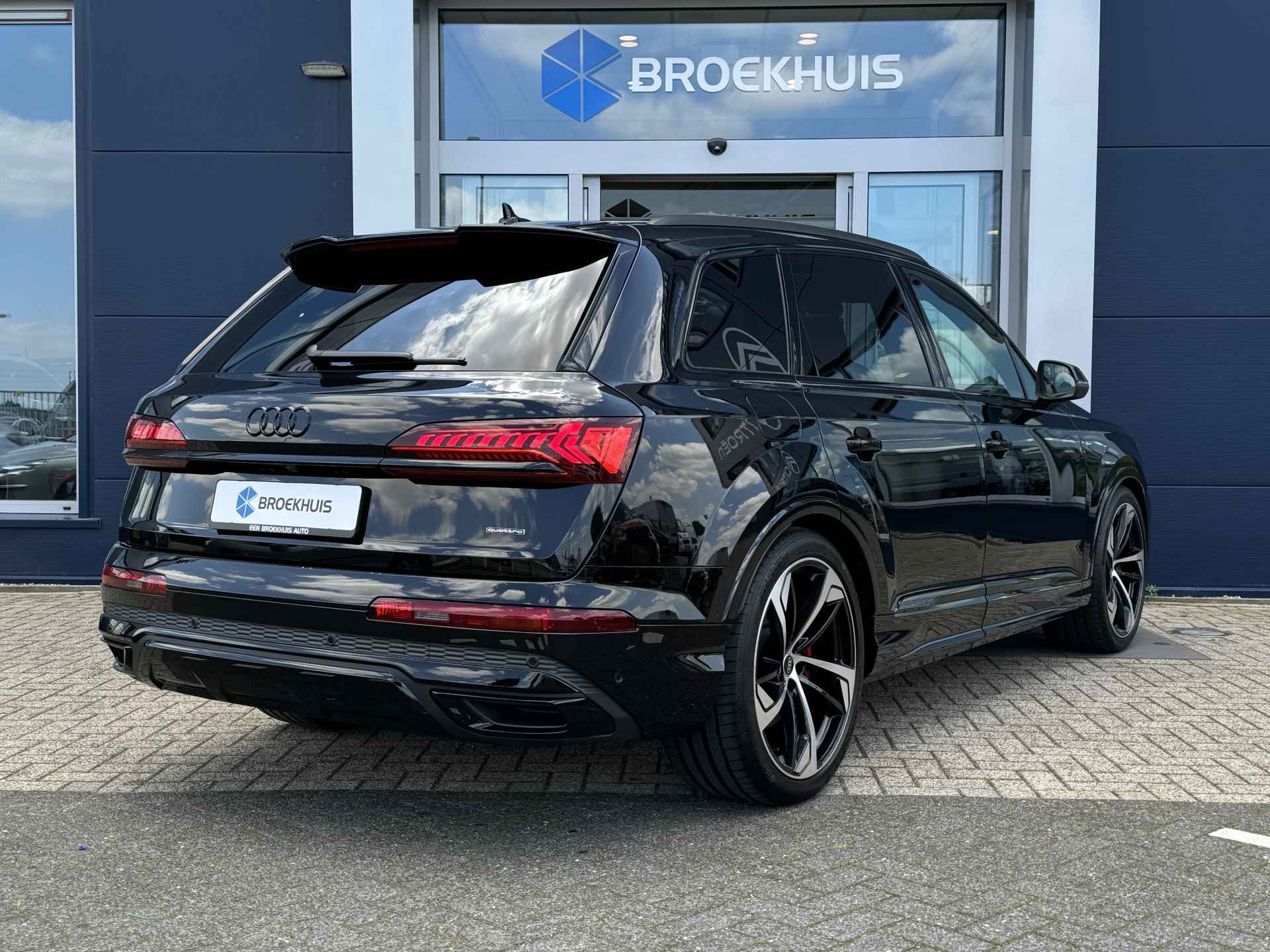 Audi Q7 60 TFSI E QUATTRO Competion | Zwart Optiek | Schuif/kantel dak | Elektr. Trekhaak | Luchtvering | ACC | S-line stoelen - 16/71