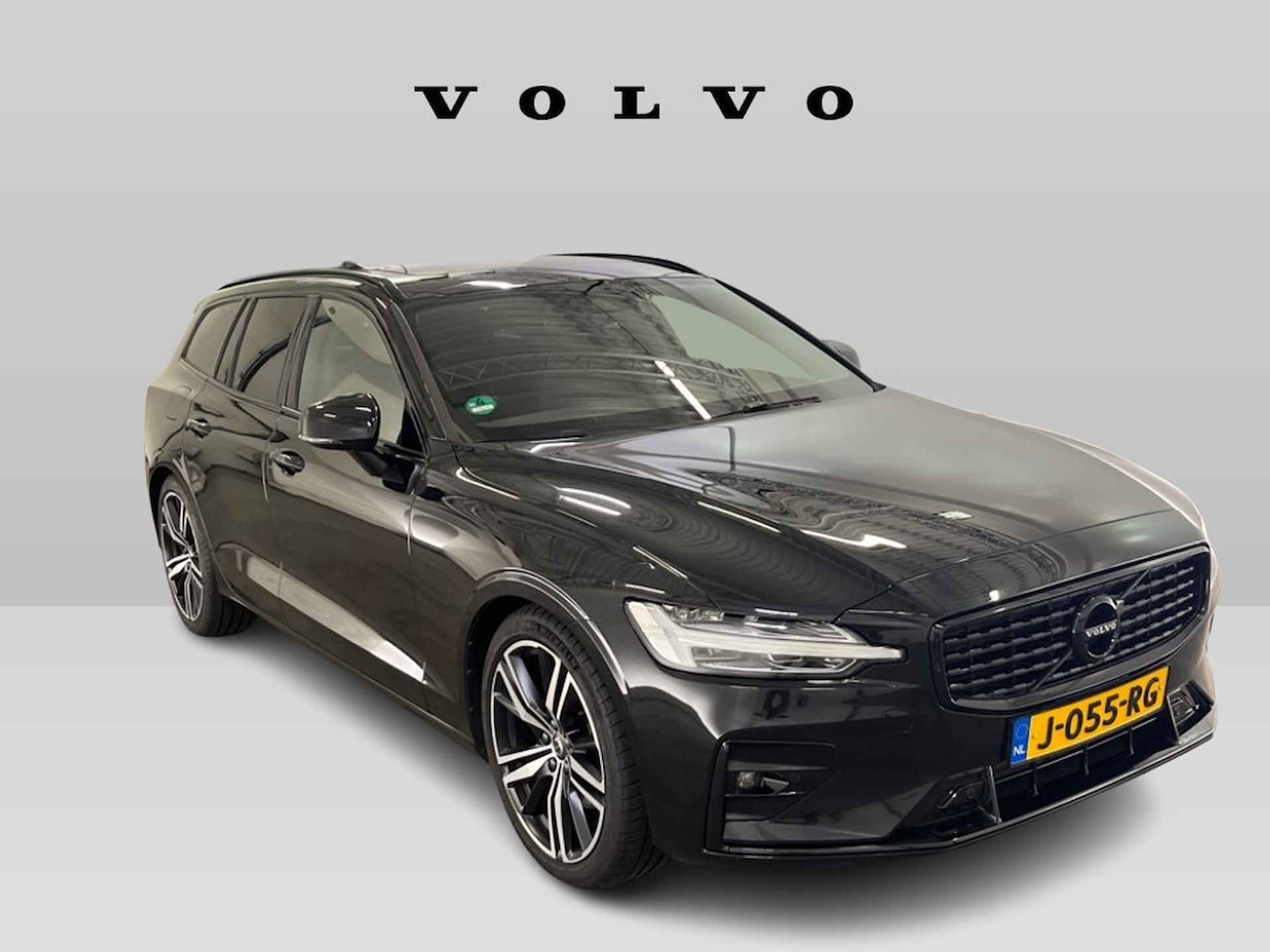 Volvo V60 2.0 B3 R-Design #BlackEdition! #Panoramadak #VolvoSelekt! #Verwacht! - 4/22