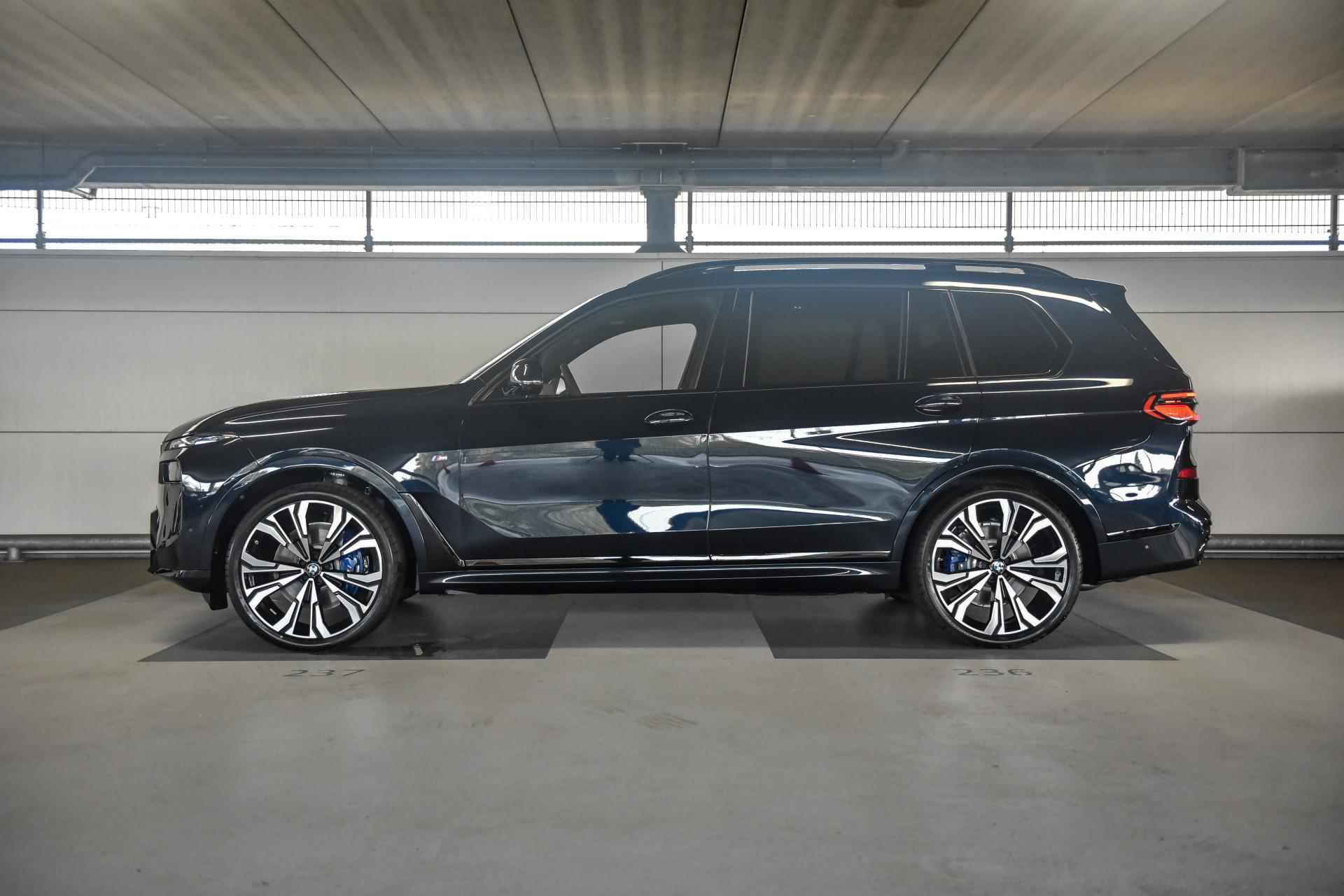 BMW X7 xDrive40i | M Sportpakket | Glazen panoramadak Sky Lounge | Comfortstoelen voor - 3/27