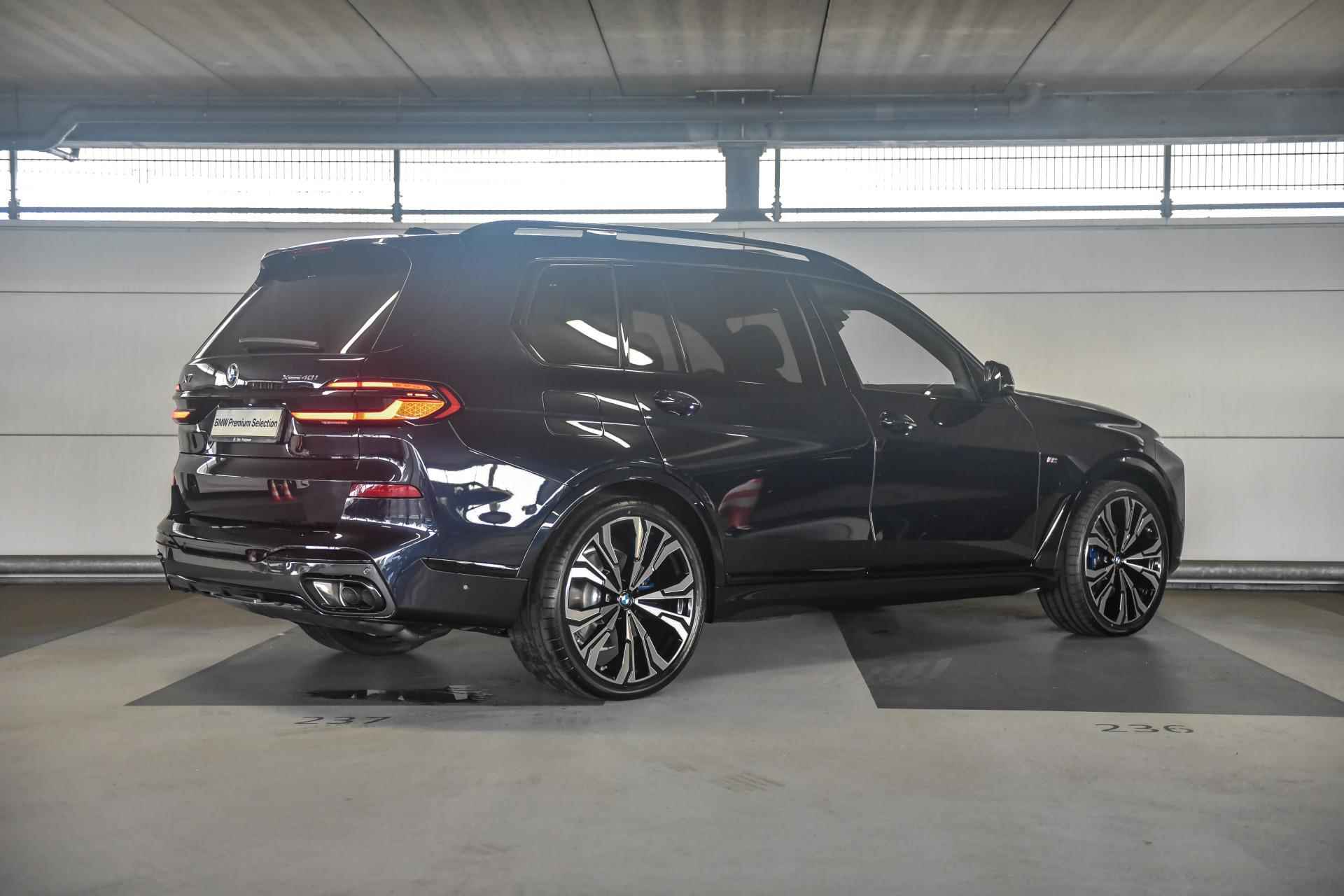 BMW X7 xDrive40i | M Sportpakket | Glazen panoramadak Sky Lounge | Comfortstoelen voor - 6/27