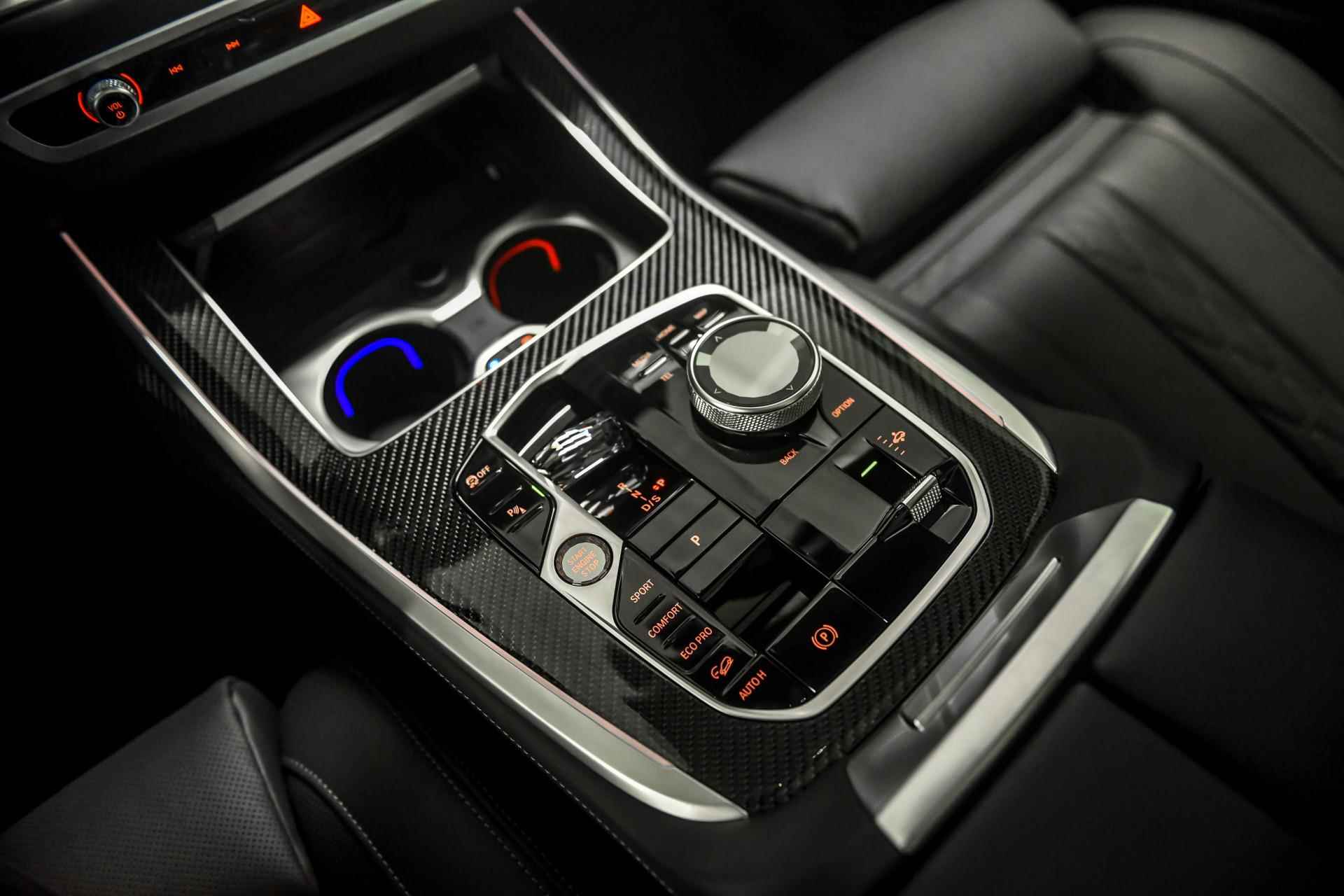 BMW X7 xDrive40i | M Sportpakket | Glazen panoramadak Sky Lounge | Comfortstoelen voor - 21/27