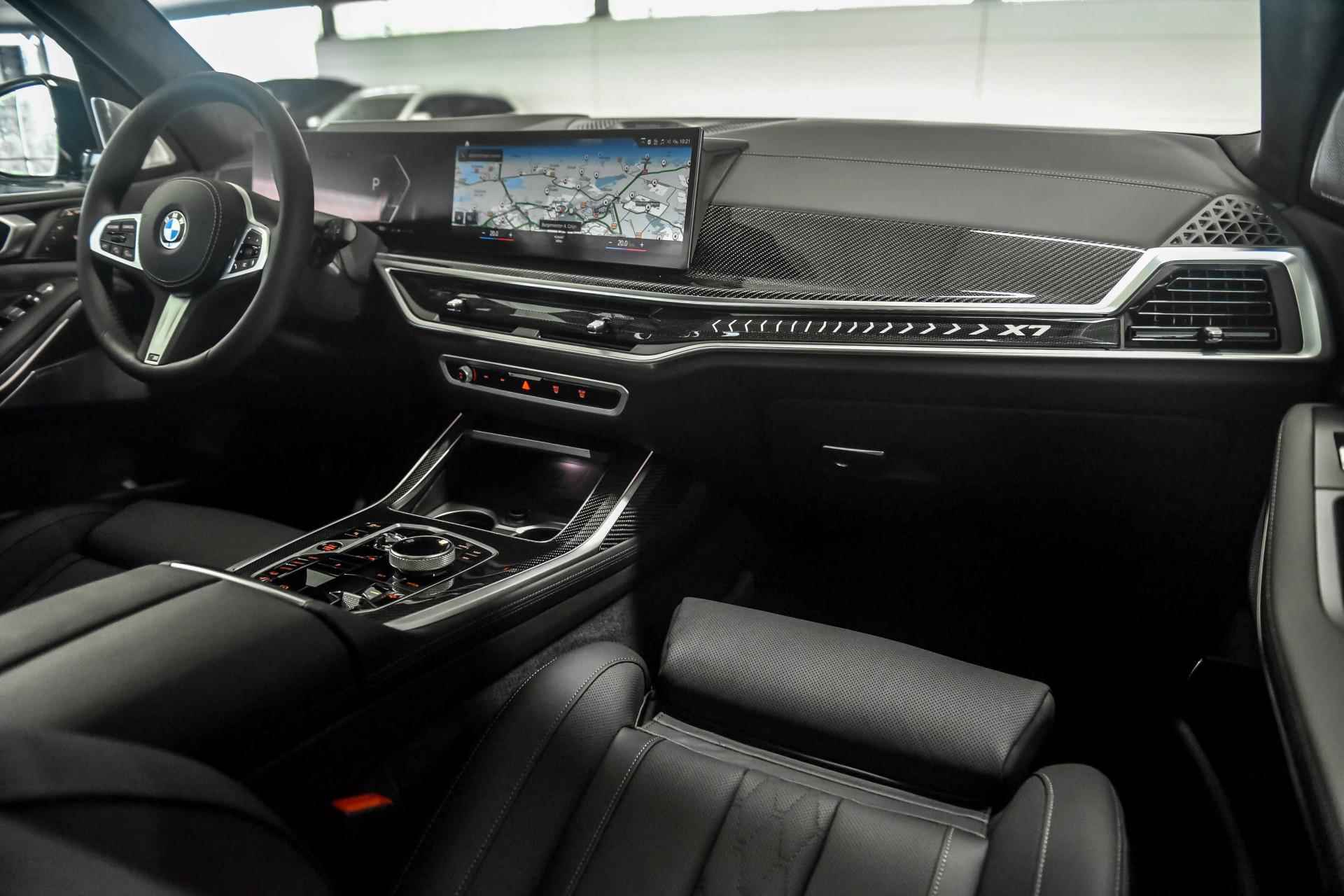 BMW X7 xDrive40i | M Sportpakket | Glazen panoramadak Sky Lounge | Comfortstoelen voor - 24/27