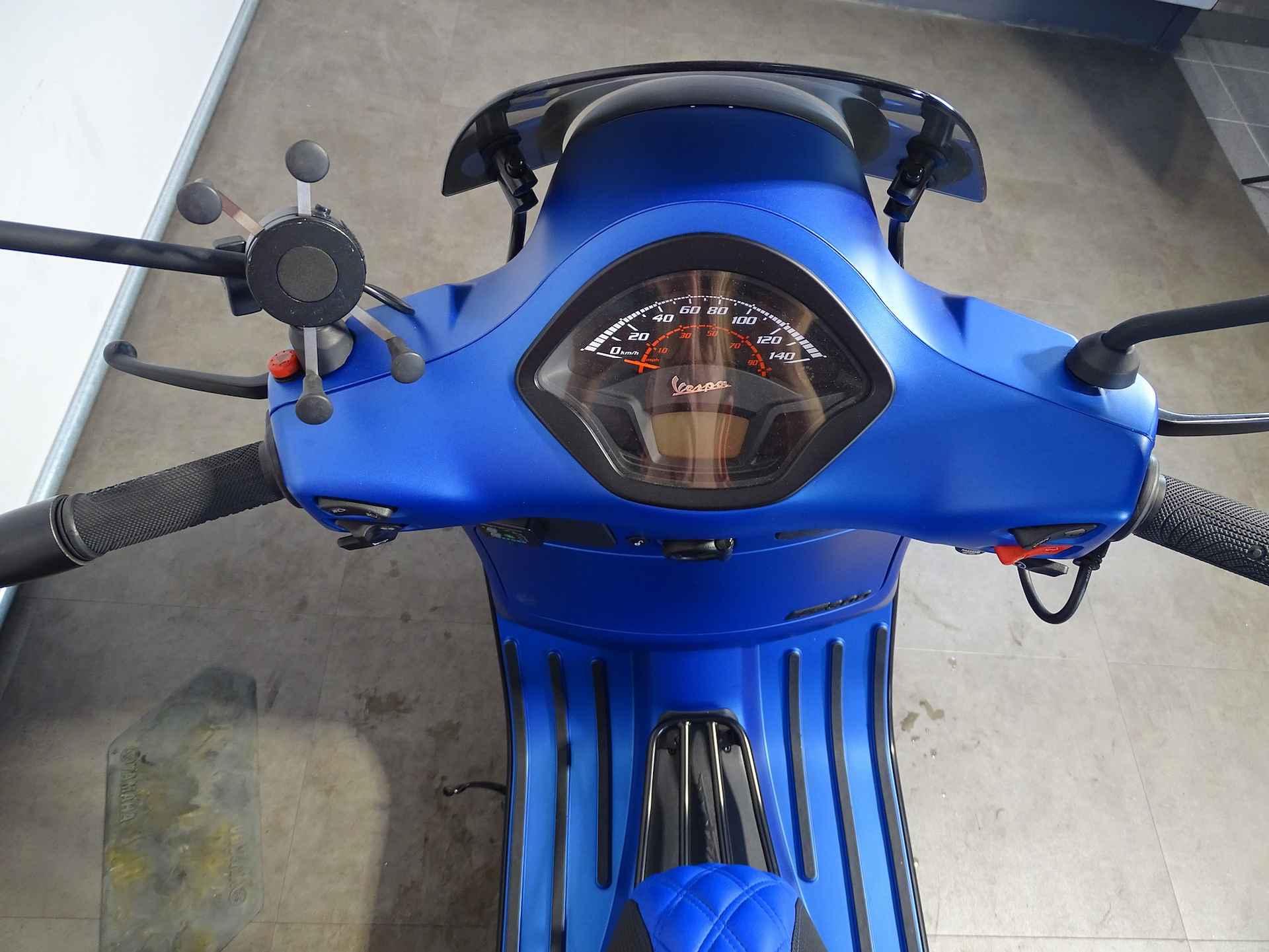 Vespa GTS 300 SUPERSPORT HPE - 5/7