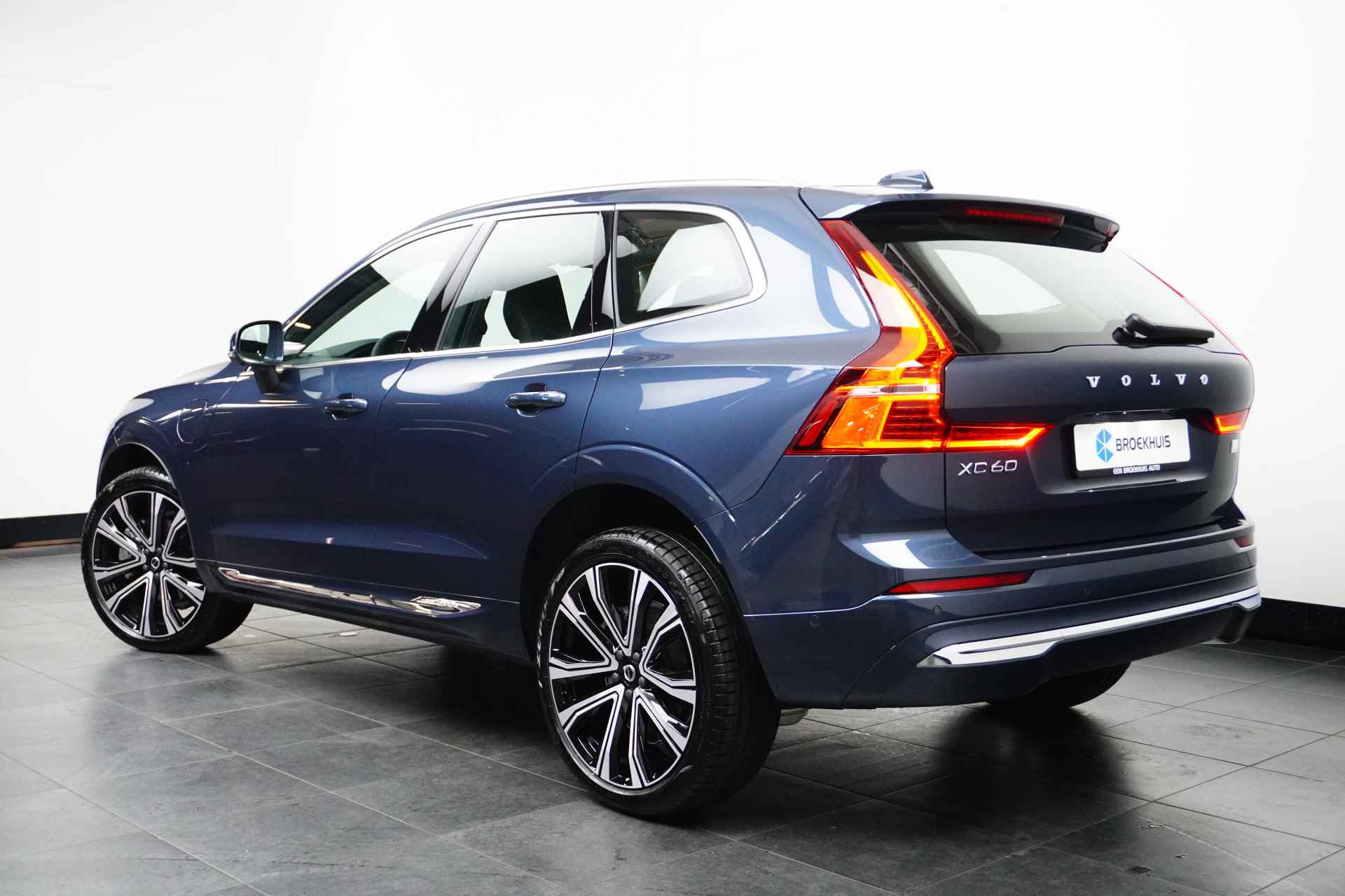 Volvo XC60 T6 350PK AWD Ultra Bright | Gelam Glas | Luchtvering | 360º view | HUD | Alarm - 5/34