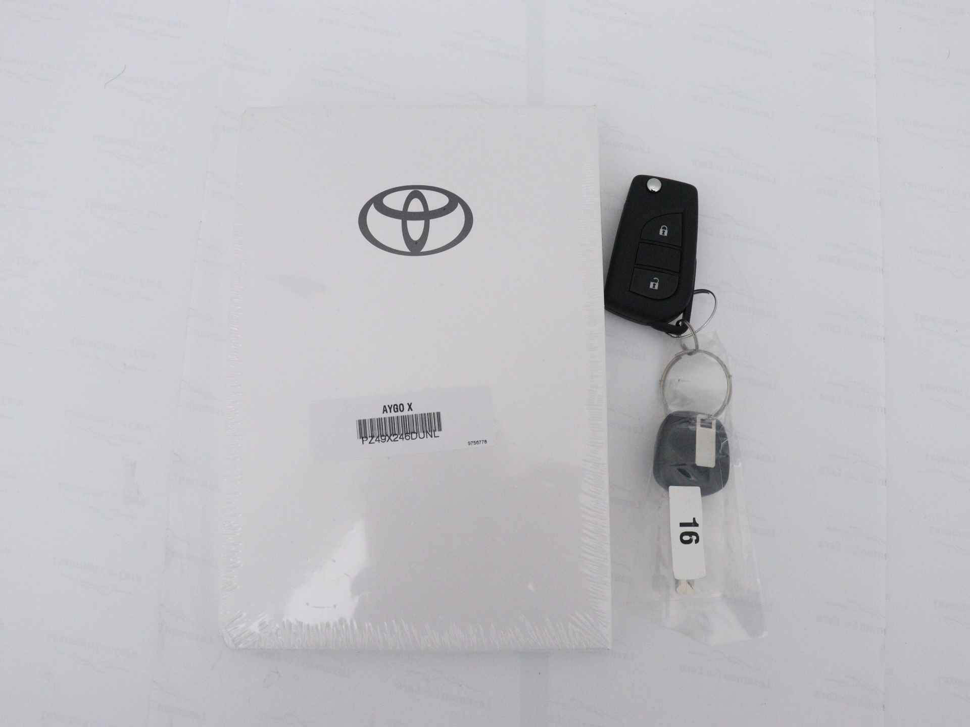 Toyota Aygo X 1.0 VVT-i S-CVT play | Automaat | - 11/32