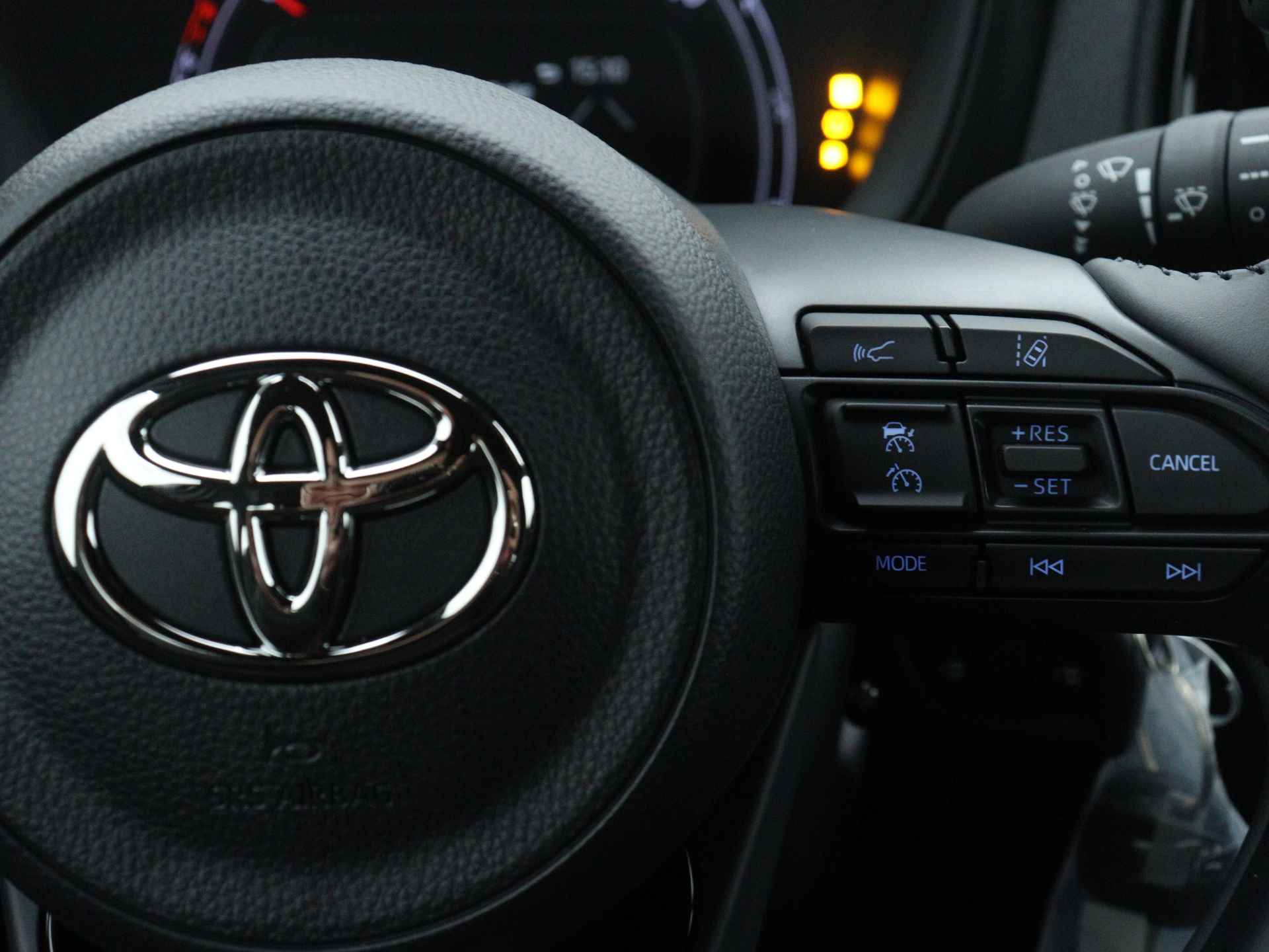 Toyota Aygo X 1.0 VVT-i S-CVT play | Automaat | - 18/32