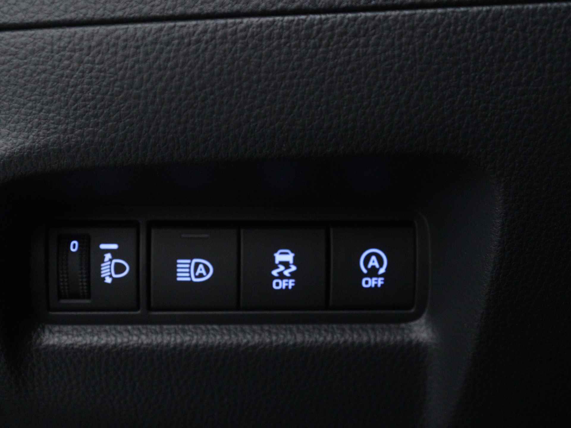 Toyota Aygo X 1.0 VVT-i S-CVT play | Automaat | - 29/32