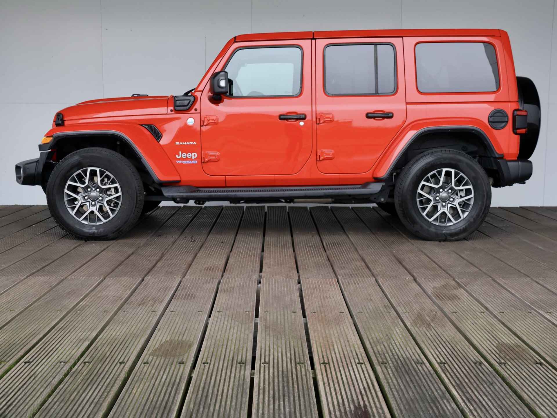 Jeep Wrangler Unlimited 4xe 380 Sahara | Navi | Stoel verwarming | ACC | - 4/33