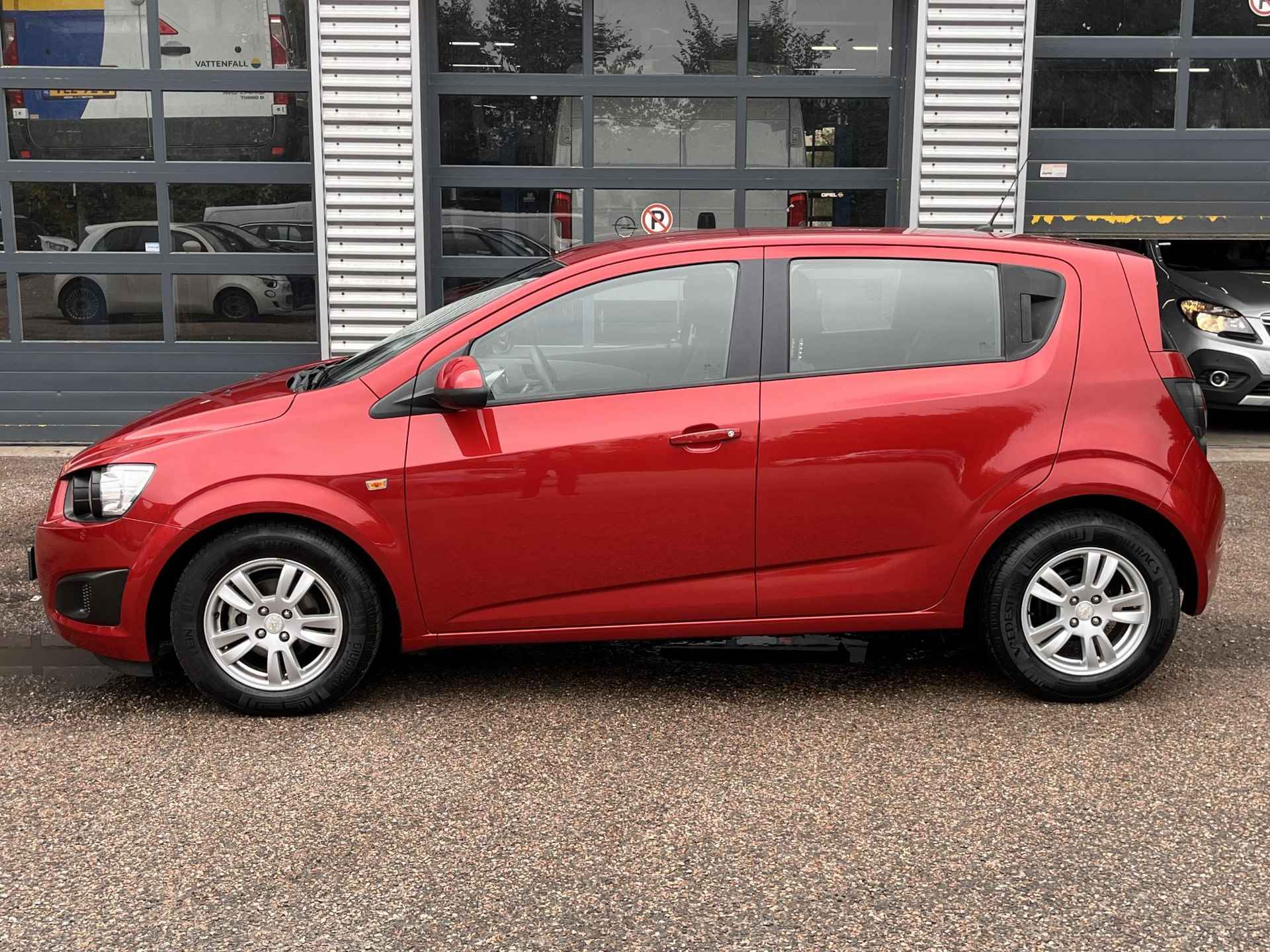 Chevrolet Aveo 1.4 LT Airconditioning | Cruise control | Stuurbediening | Lichtmetalen velgen - 9/21