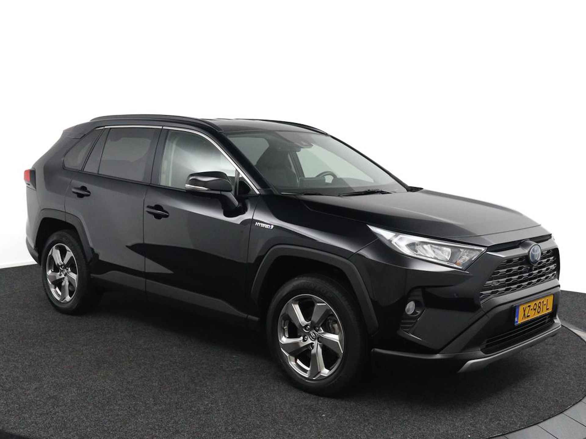 Toyota RAV4 2.5 Hybrid First Edition | Dodehoek Detectie | 360 Camera | Parkeersensoren Rondom | Navigatie | Keyless Entry | - 4/50