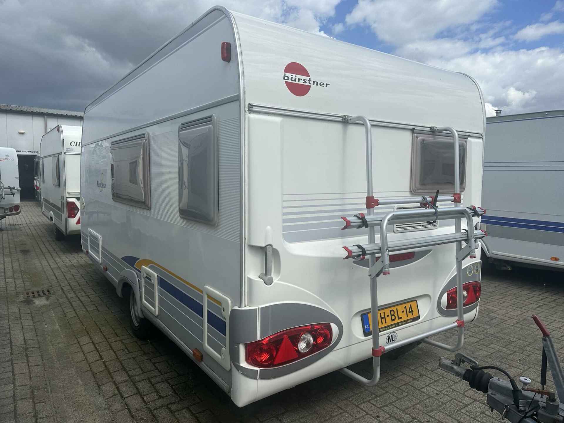 BUERSTNER VENTANA 410 TS DWARSBED + VOORTENT + MOVER - 4/18