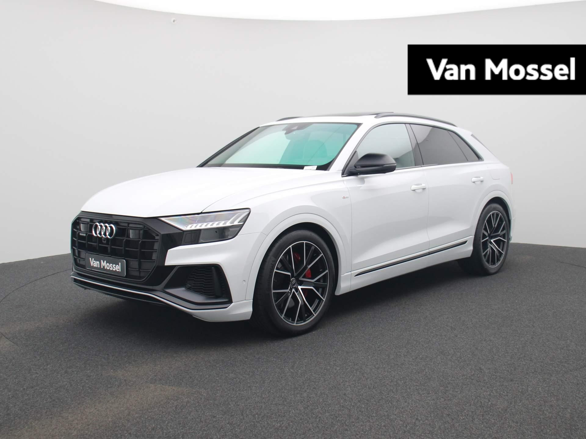 Audi Q8 60 TFSI e quattro Pro Line S Competition 462 PK | S-line | Automaat | Navigatie | 360 Camera | Panoramadak | Adaptive Cruise Control | Head-up display | Stoelverwarming | Virtual Cockpit | LED Matrix | Lichtmetalen velgen | Privacy glass |