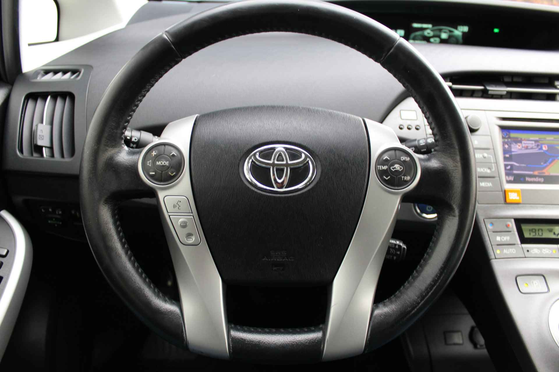 Toyota Prius 1.8 Business | Incl. 1 jaar Garantie | 2e Eigenaar | Navi | Cruise controle | Airco | Achteruitrijcamera | JBL audiosysteem | Keyless start | Half stof/lederen bekleding | 17 Inch LMV | Origineel NL auto | NAP | - 32/48