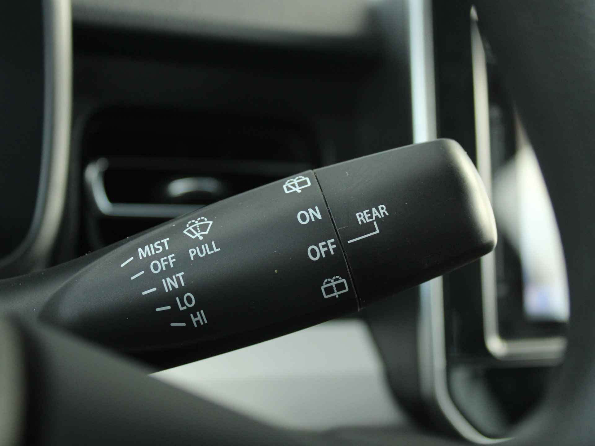 Suzuki Ignis 1.2 Select Navigatie, Lichtmetalen velgen, Trekhaak, Stoelverwarming - 31/37