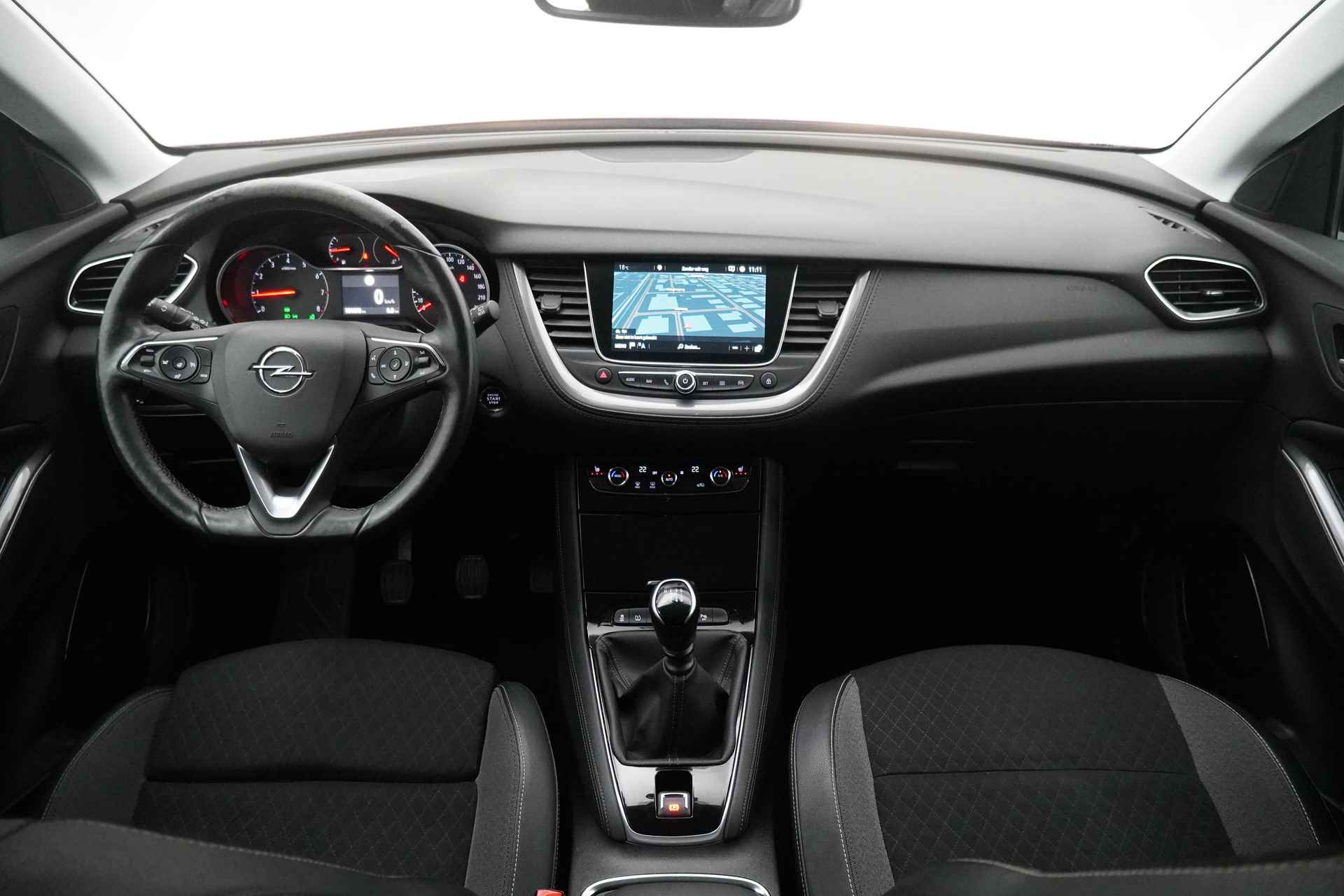 Opel Grandland X BWJ 2020 / 131 PK 1.2 Turbo Business Executive / Clima / DENON / Navi / Stoelverw / Cruise / Sportstoelen / PDC / LMV / Carplay / Privacy glass - 11/31