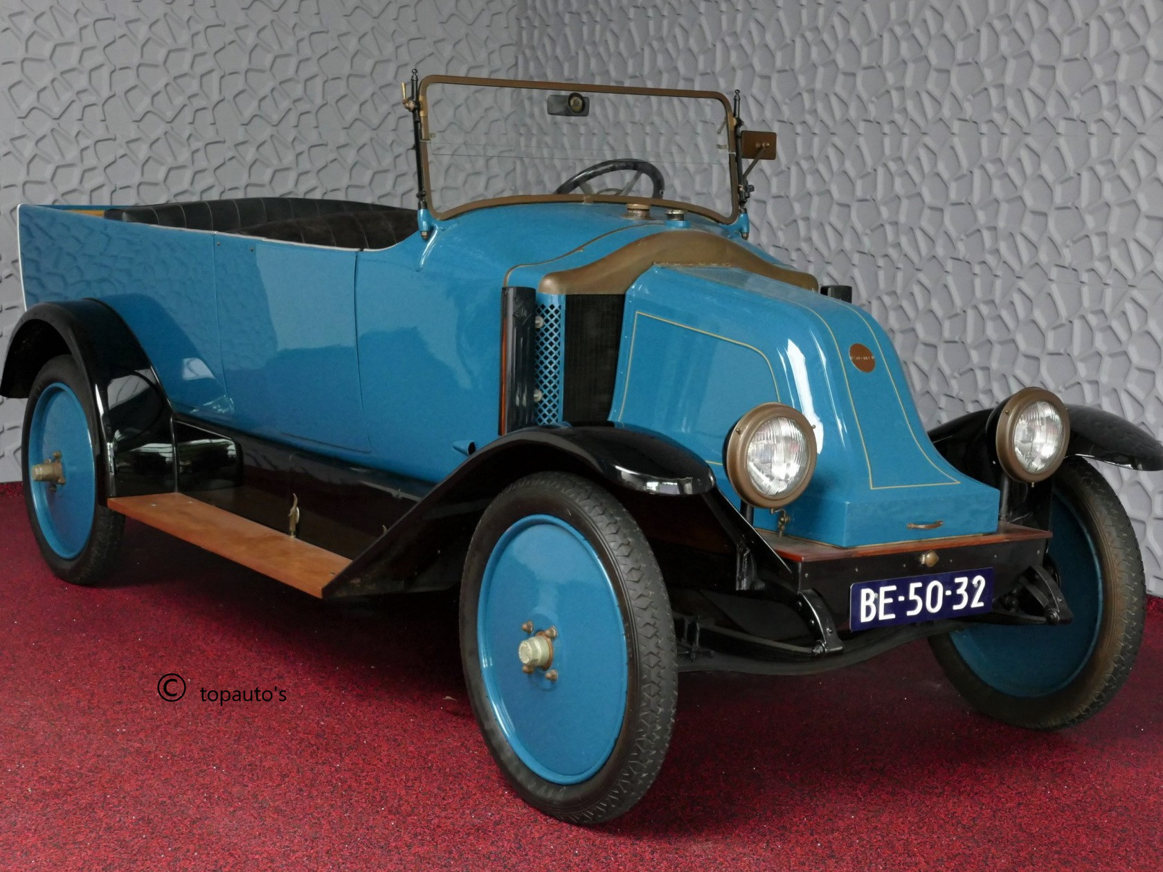 Renault II TORPEDO Commercial 1921 104 JAAR OUD GERESTAUREERD