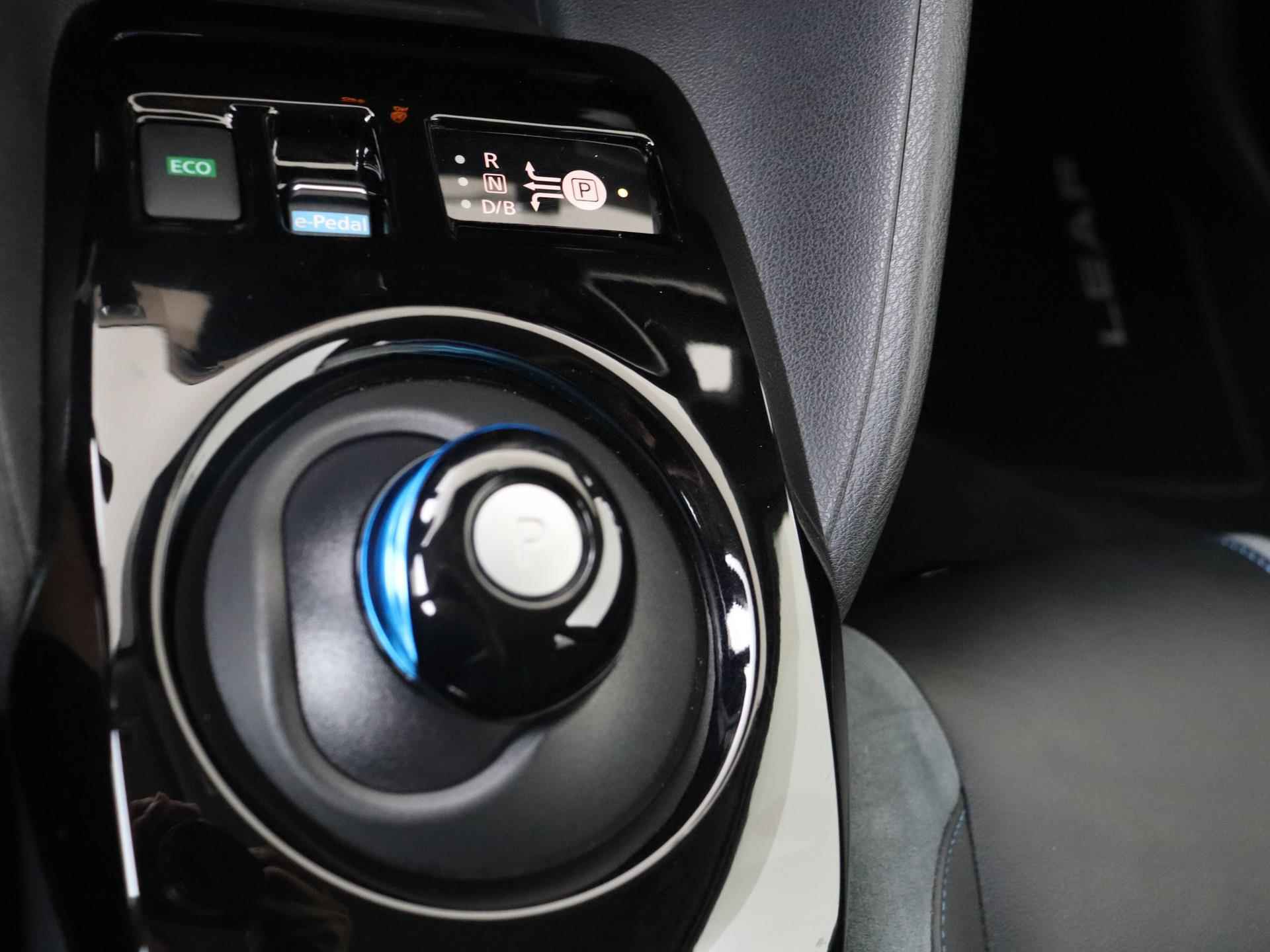 Nissan LEAF Tekna 40 kWh | Subsidie Mogelijk|  Navigatie | Apple Carplay/Android Auto | Stoelverwarming | Lederen bekleding | Climate Control | Cruise Control Adaptief | 360 Camera | 17 inch Velgen | LED Koplampen | Bose Premium Audio | - 14/28