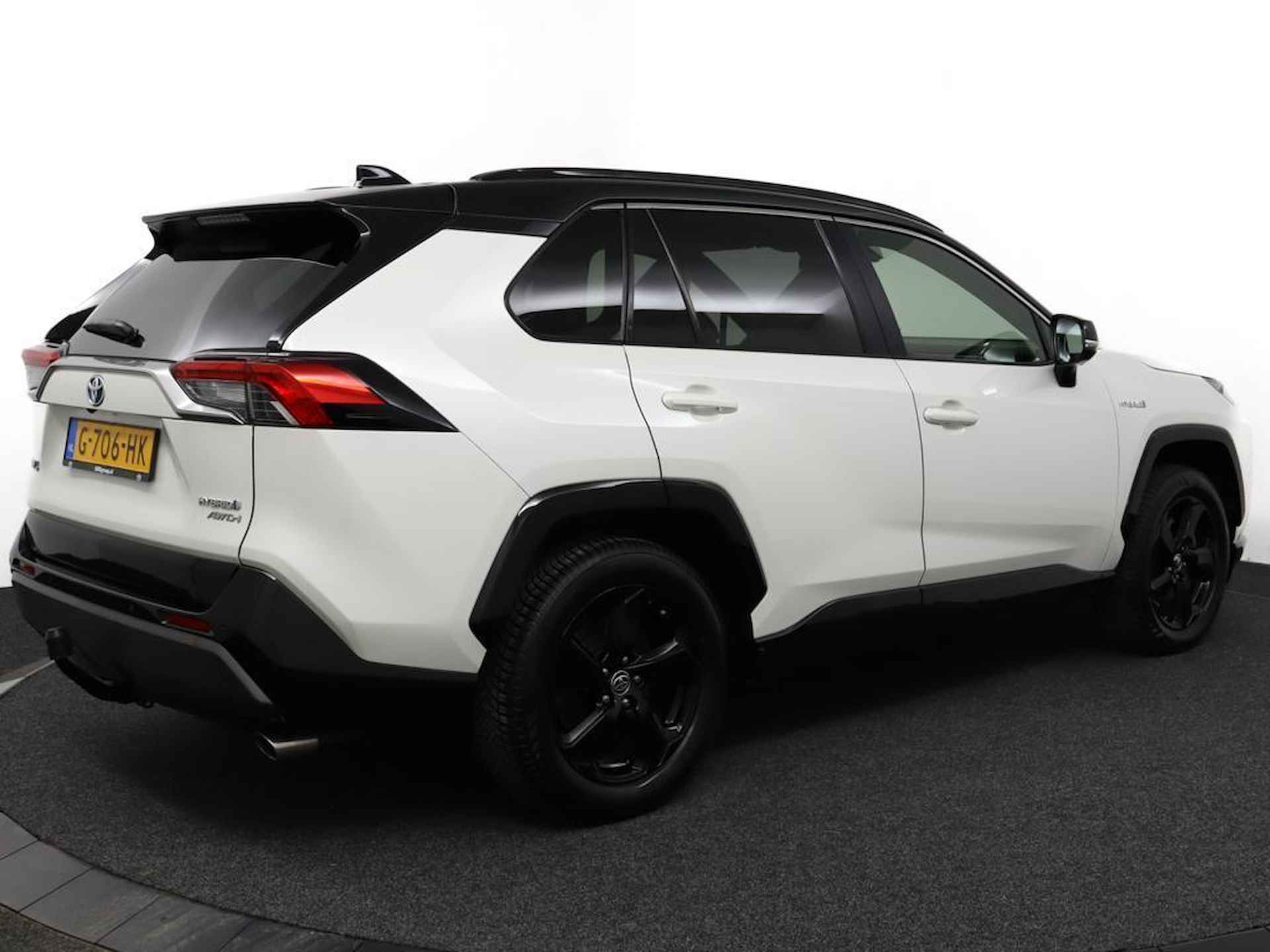 Toyota RAV4 2.5 Hybrid AWD Bi-Tone | Navigatie | Stoelverwarming | Electrische kofferbakklep | Climate Control | - 2/55