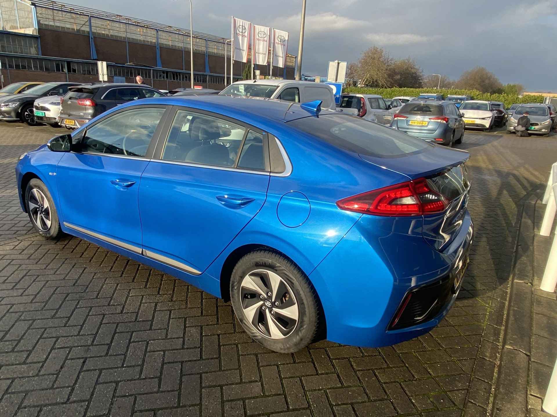 Hyundai IONIQ 1.6 GDi Comfort Hybrid Automaat, Navigatie, Achteruitrijcamera, Adaptive cruise control, Climate control - 21/24