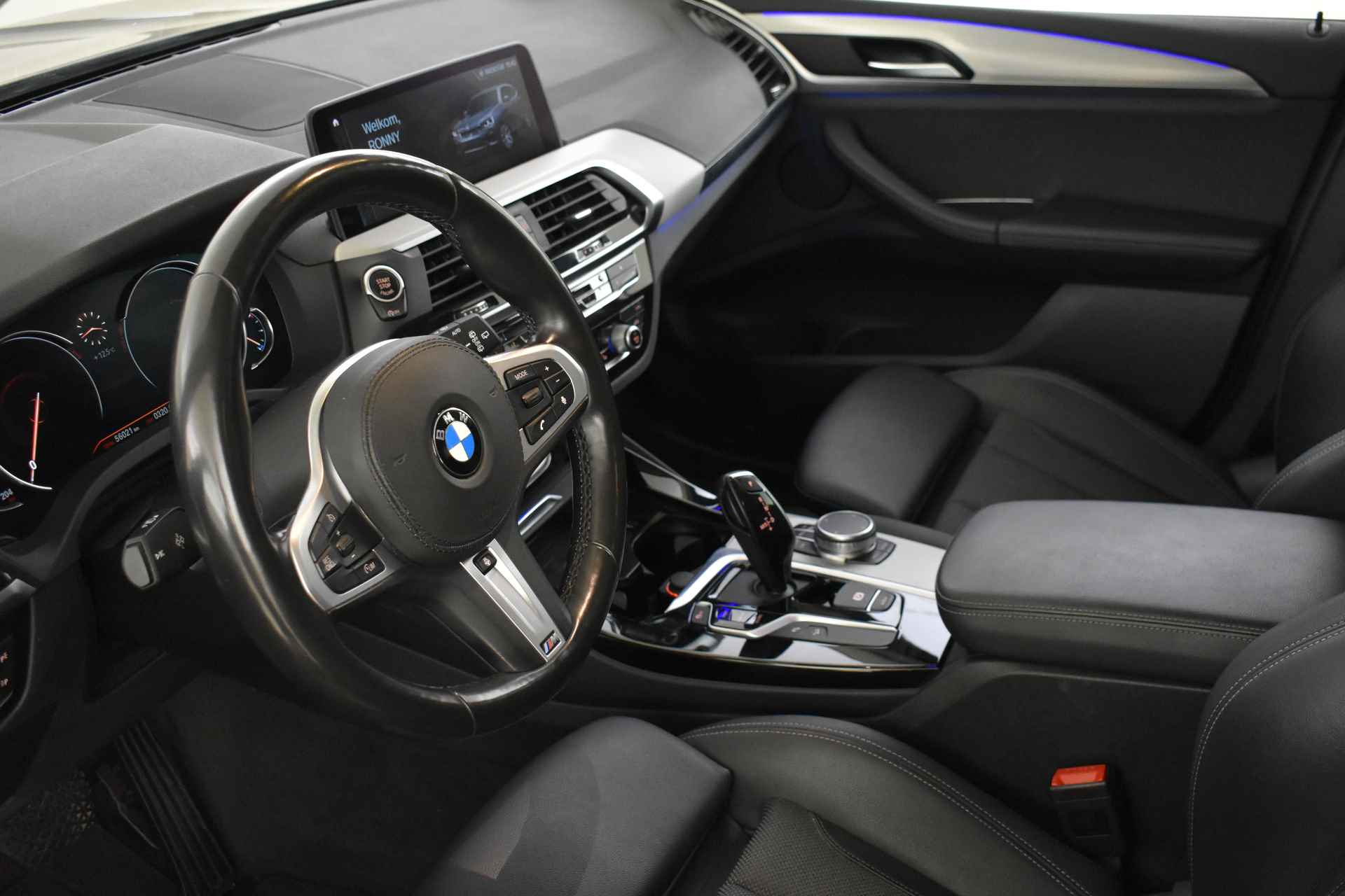 BMW X3 xDrive20i High Executive xLine Automaat / Trekhaak / Sportstoelen / LED / Gesture Control / Navigatie Professional / Stoelverwarming / Extra getint glas achter - 11/35