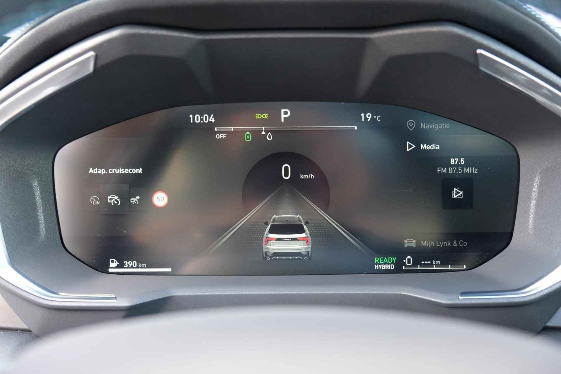 Lynk & Co 01 1.5 Plug-in Hybrid | Navigatie | Panodak | Premium Audio | Park Assist Camera | Adapt. Cruise | LED koplampen | tot 69 km Elektrisch rijden! - 22/32