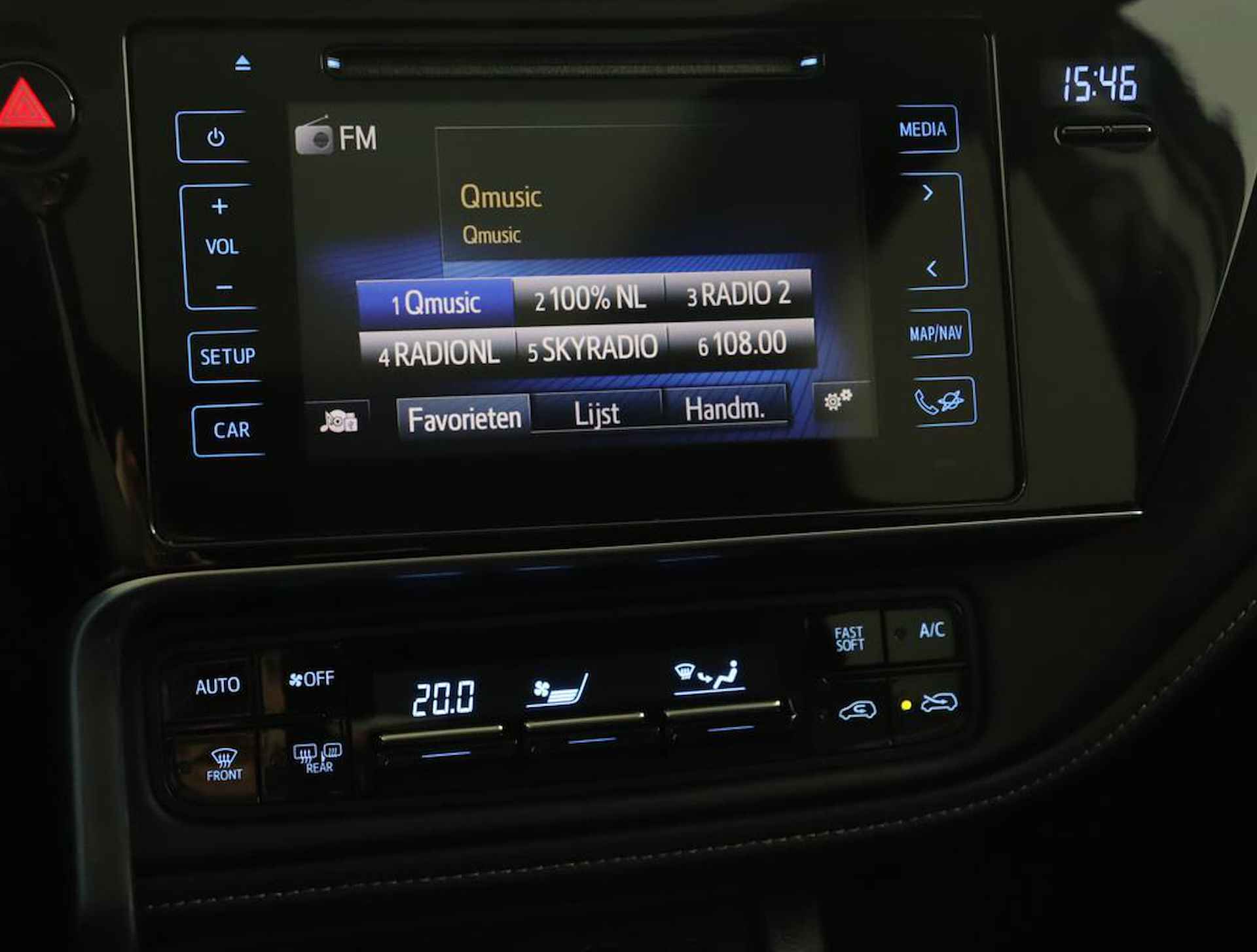 Toyota Auris 1.8 Hybrid Trend | Trekhaak | Navigatie | Camera | - 9/57