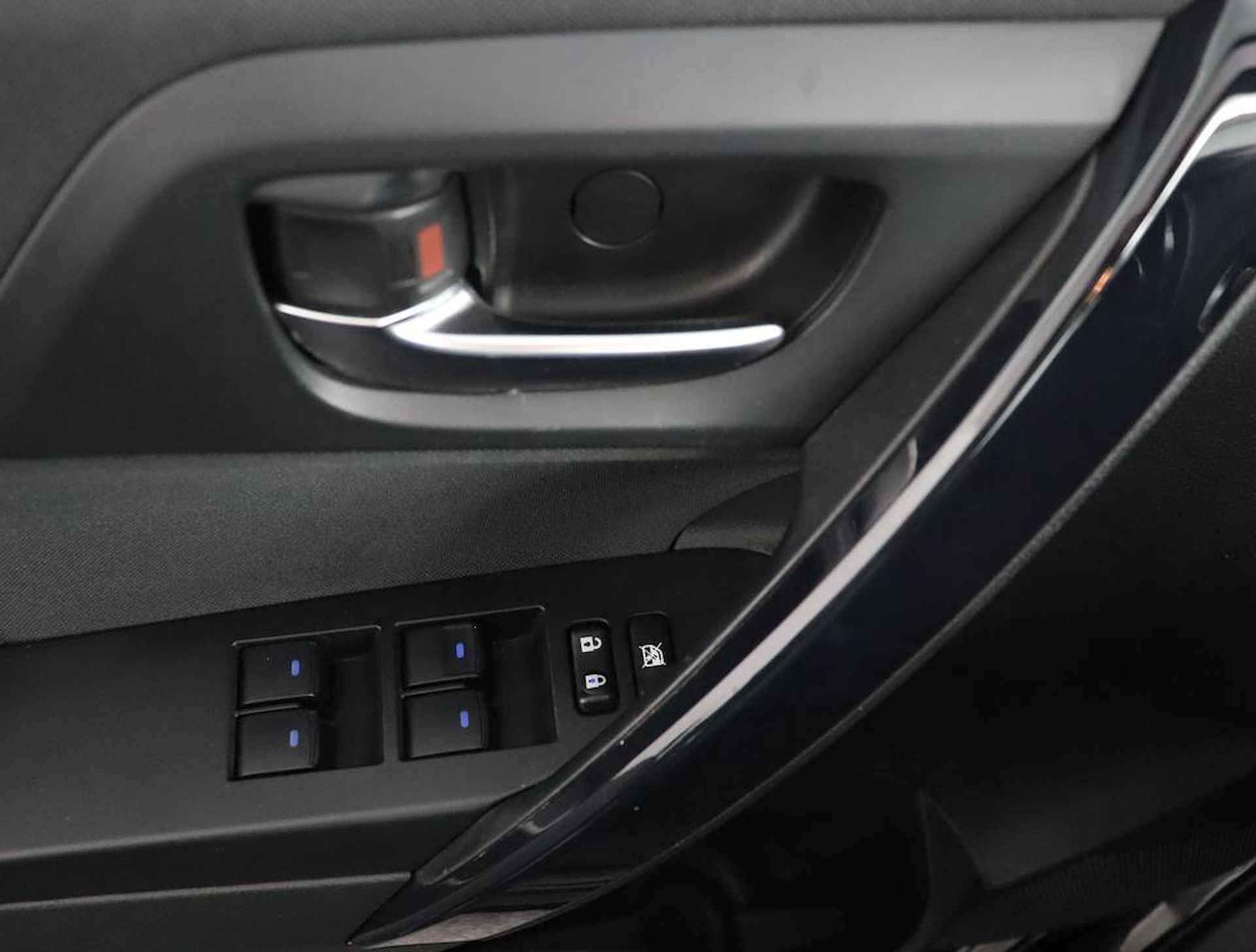 Toyota Auris 1.8 Hybrid Trend | Trekhaak | Navigatie | Camera | - 28/57