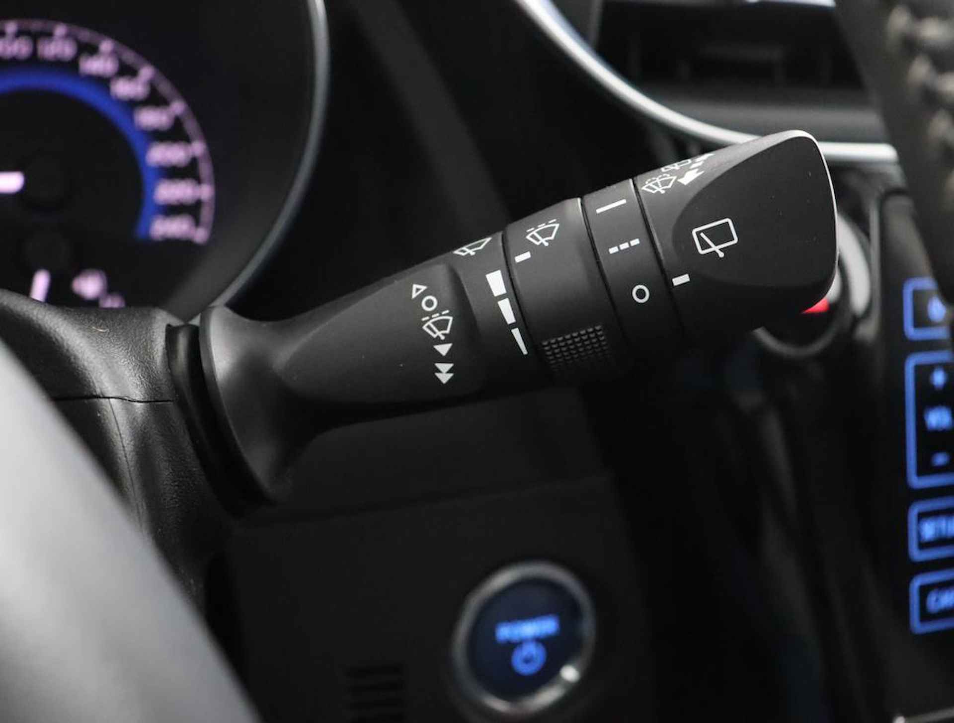 Toyota Auris 1.8 Hybrid Trend | Trekhaak | Navigatie | Camera | - 31/57