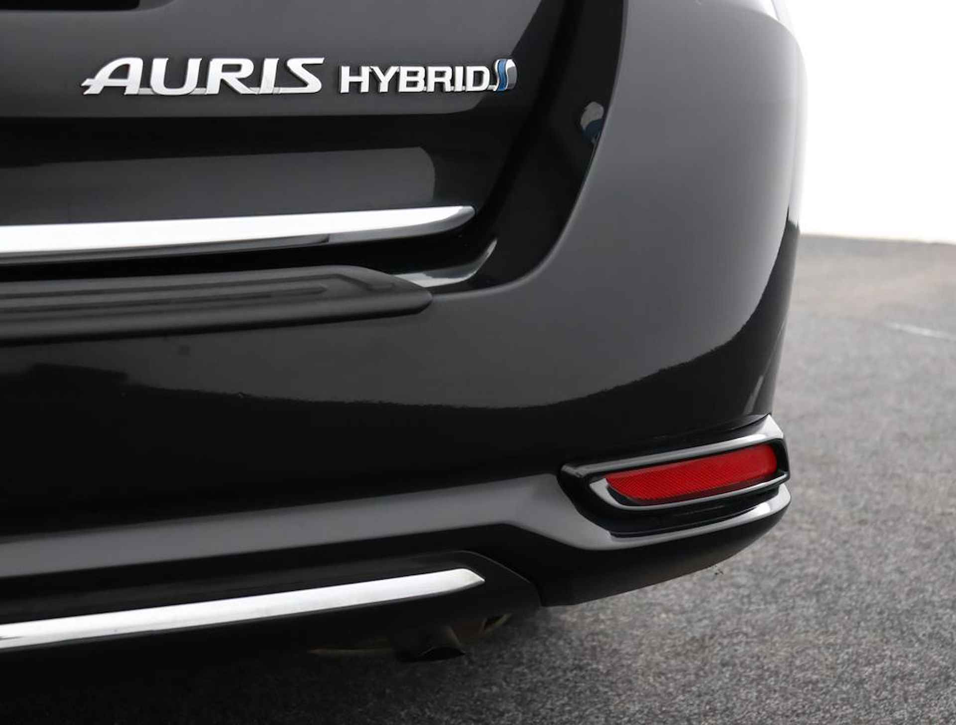 Toyota Auris 1.8 Hybrid Trend | Trekhaak | Navigatie | Camera | - 40/57